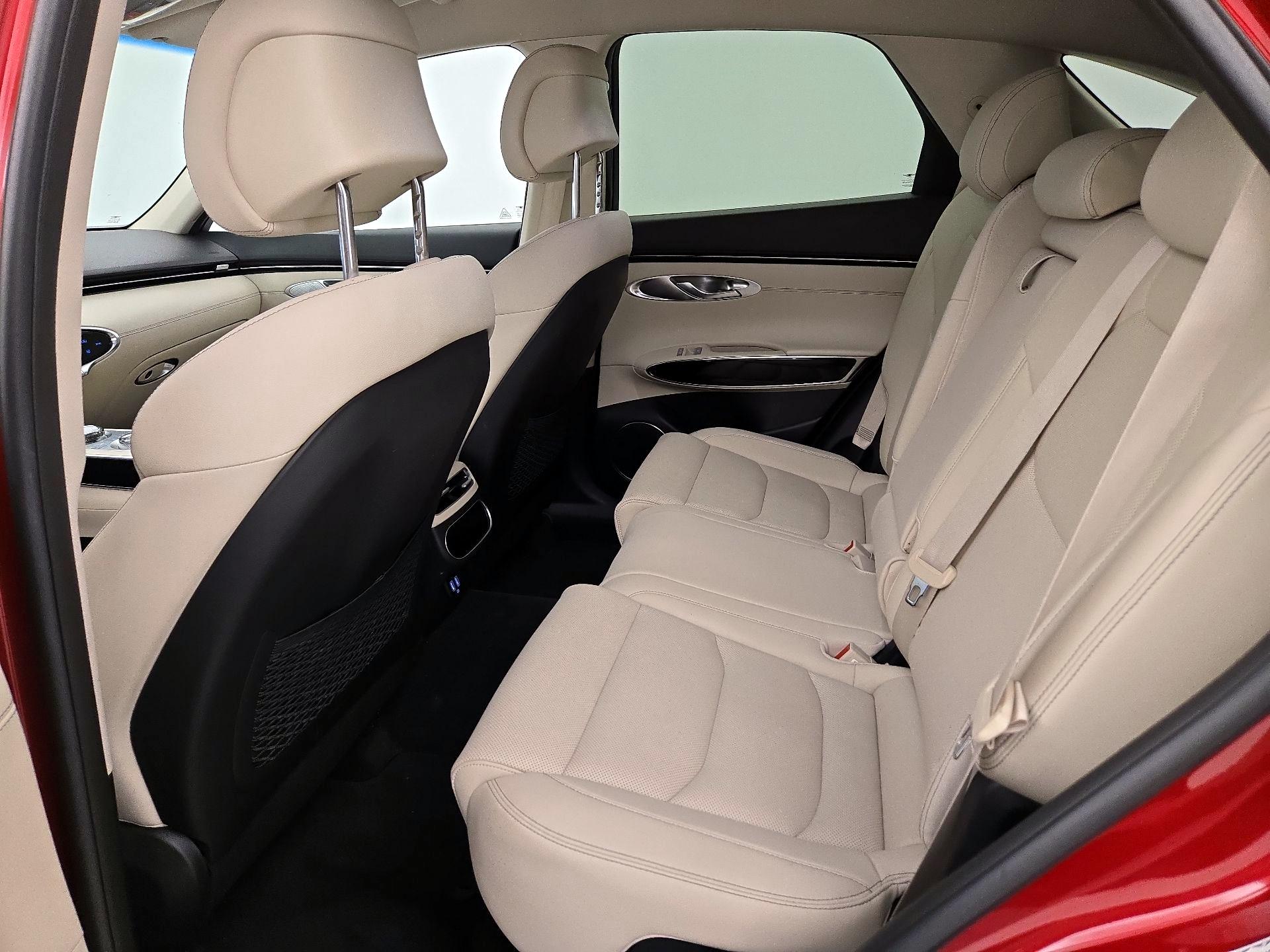 Thumbnail: 2023 Genesis GV70 - 20