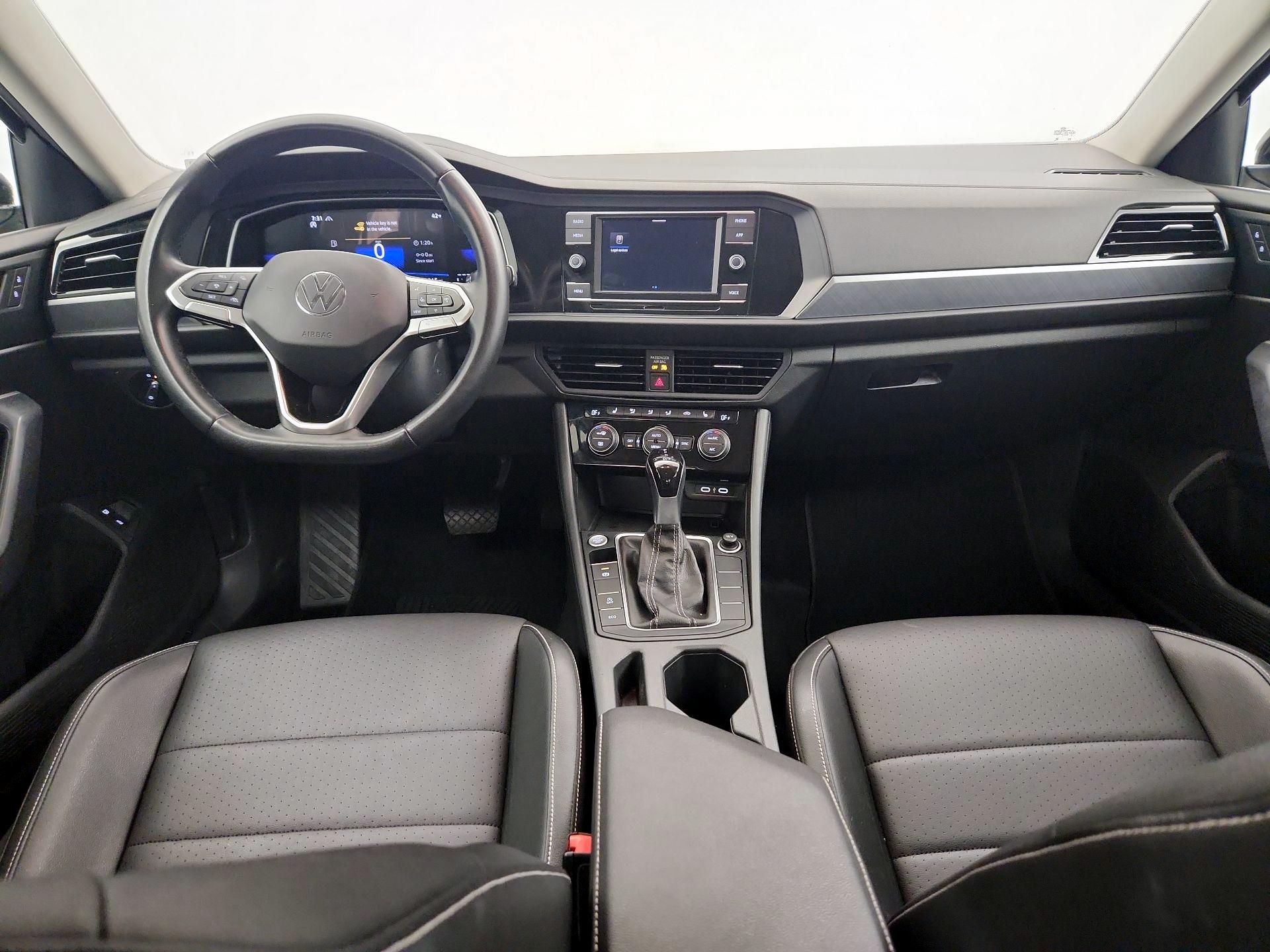 Thumbnail: 2024 Volkswagen Jetta - 9