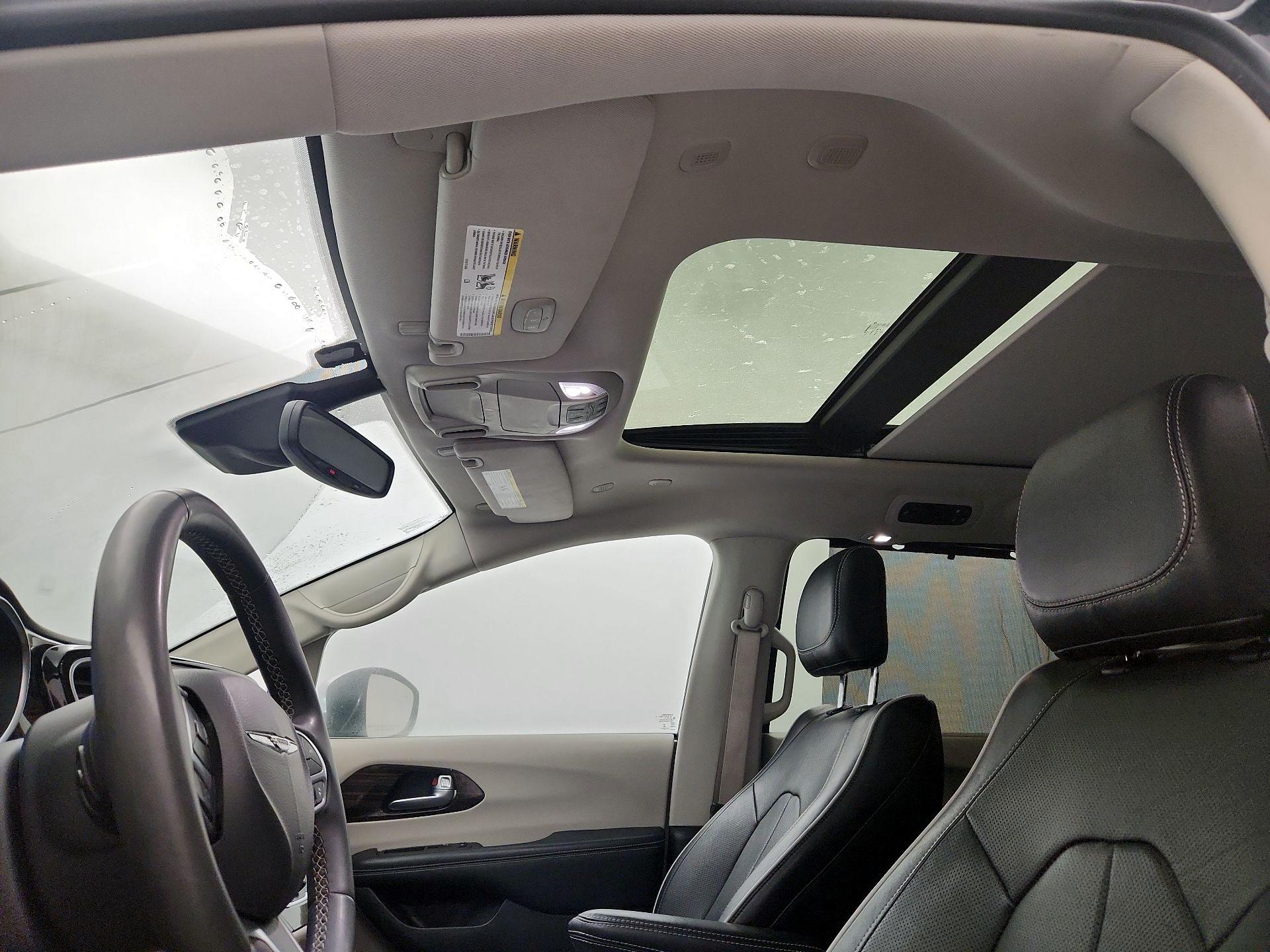 Thumbnail: 2023 Chrysler Pacifica - 20