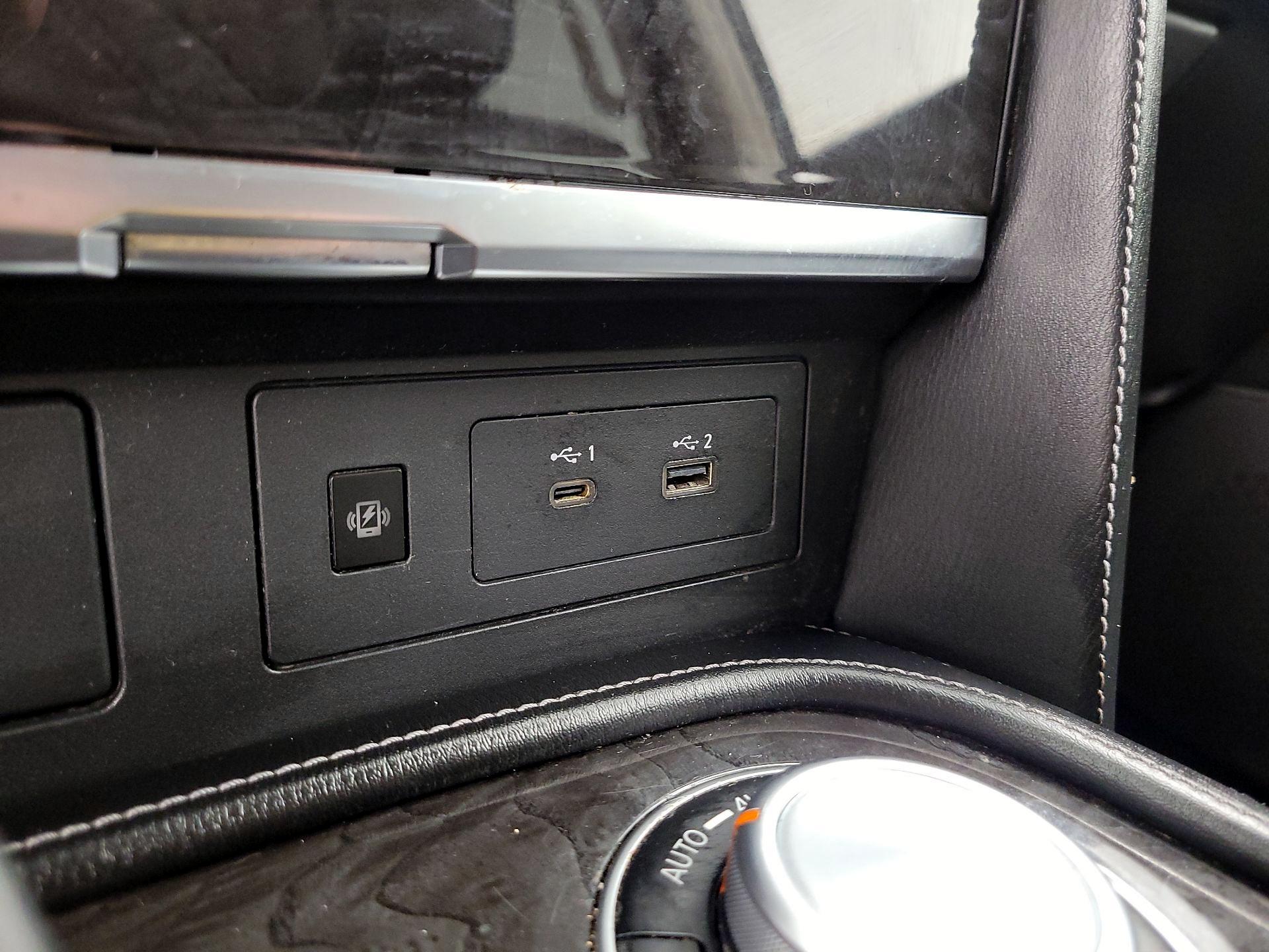 Thumbnail: 2022 INFINITI QX80 - 19