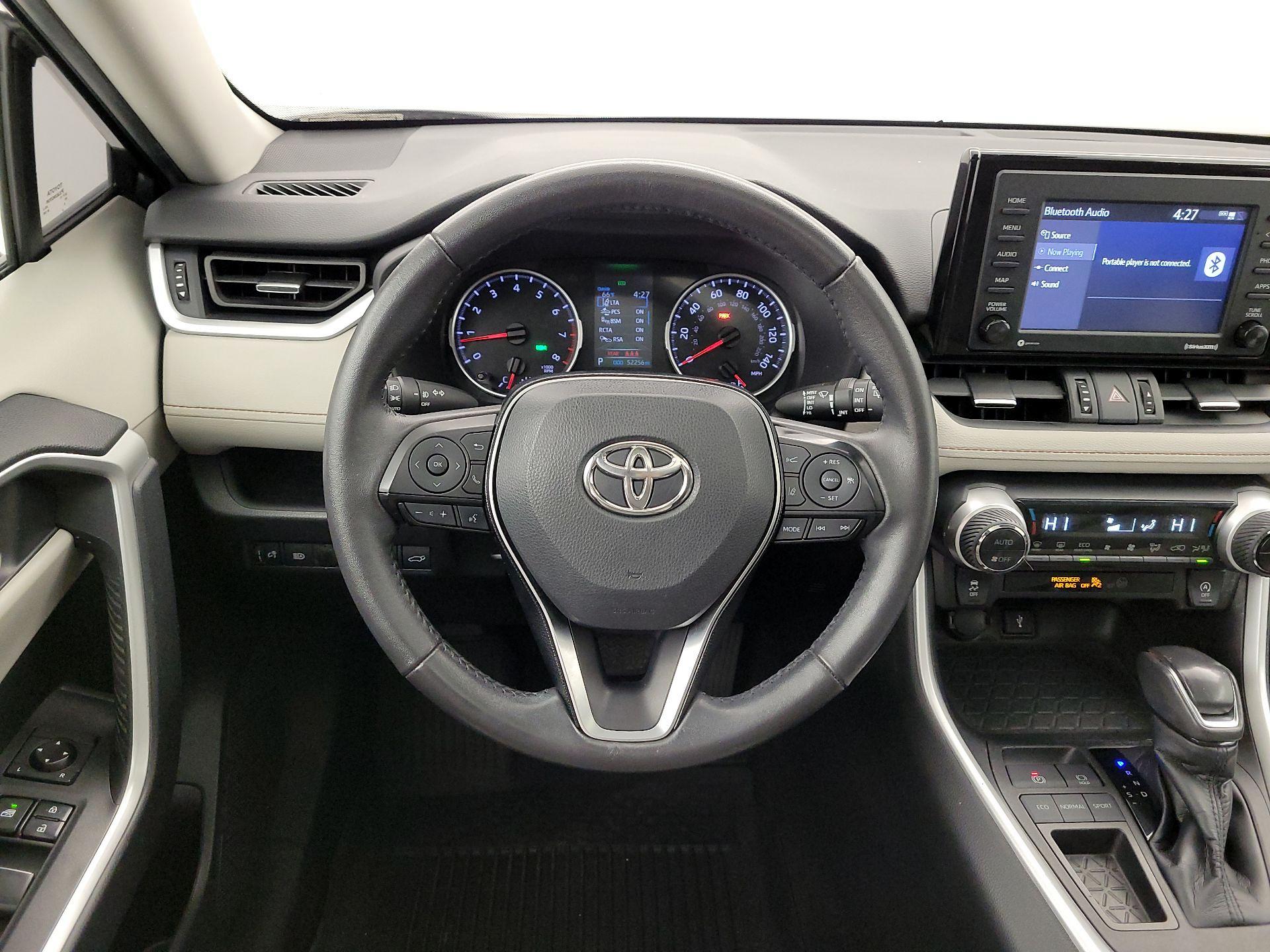 Thumbnail: 2021 Toyota RAV4 - 10
