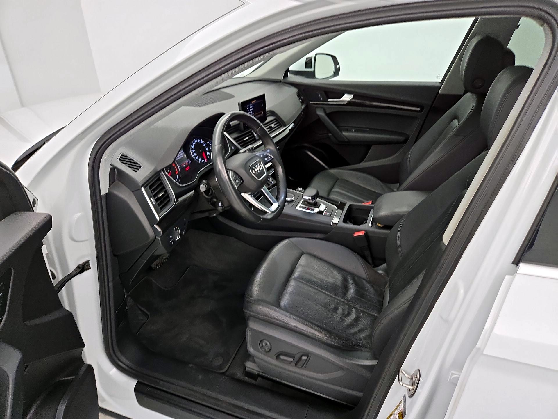 Thumbnail: 2020 Audi Q5 - 11