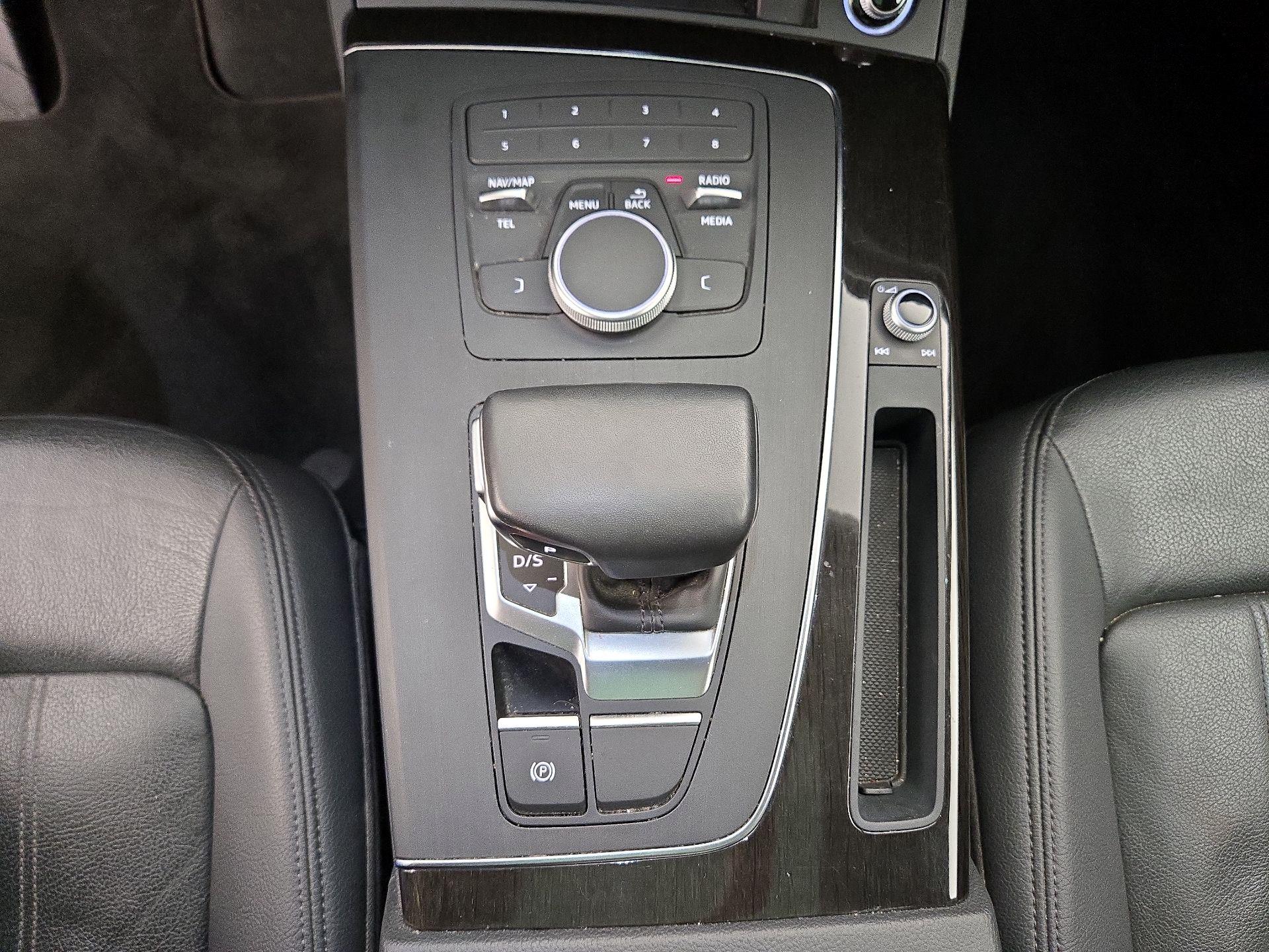 Thumbnail: 2020 Audi Q5 - 17