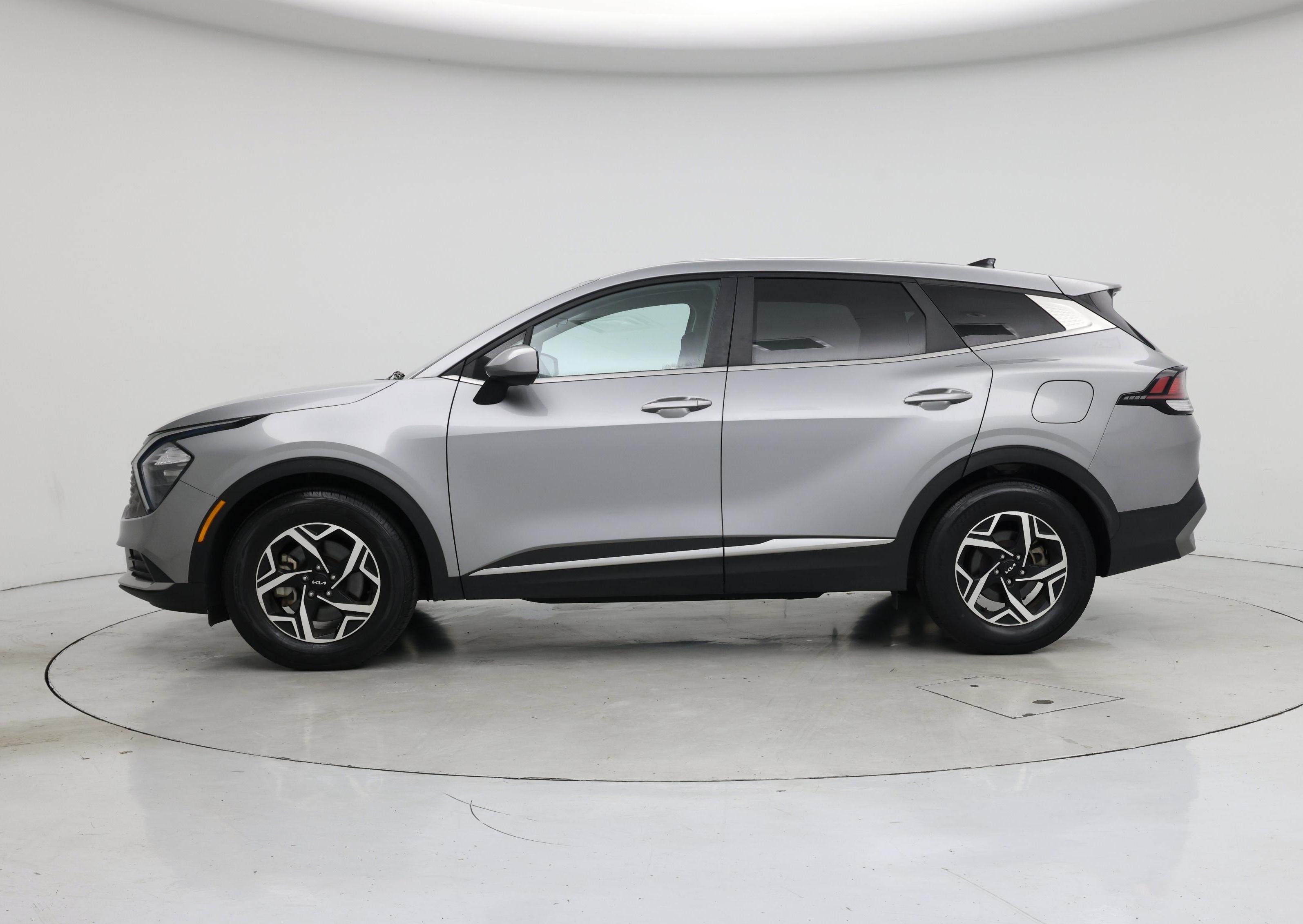 Thumbnail: 2023 Kia Sportage - 3