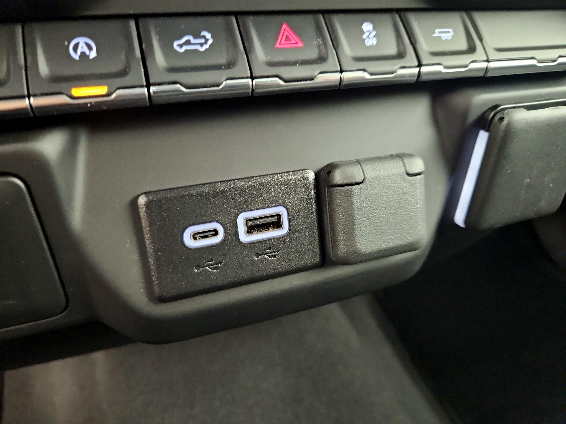 Thumbnail: 2024 Chevrolet Silverado 1500 - 18