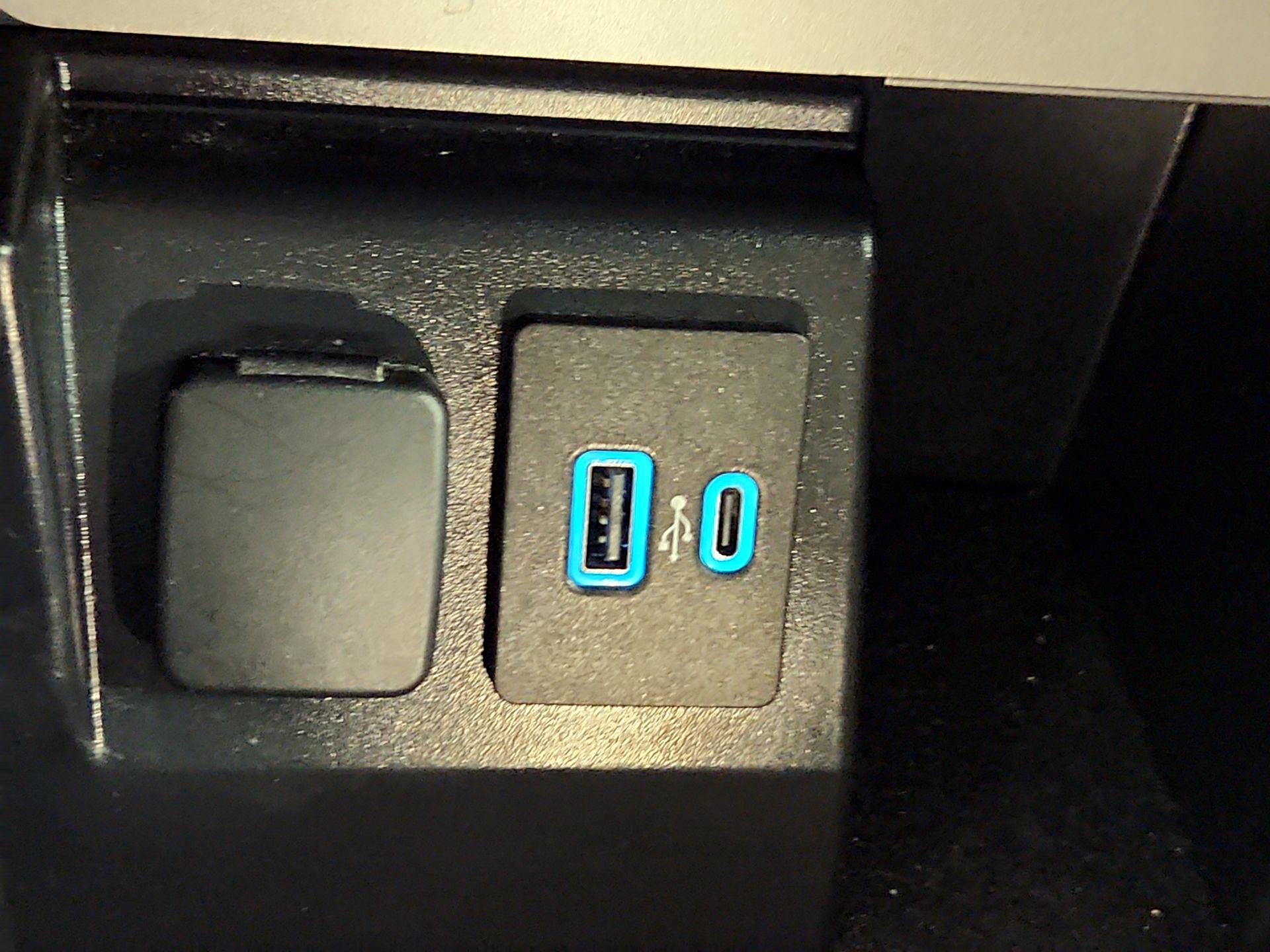 Thumbnail: 2023 Ford Explorer - 19