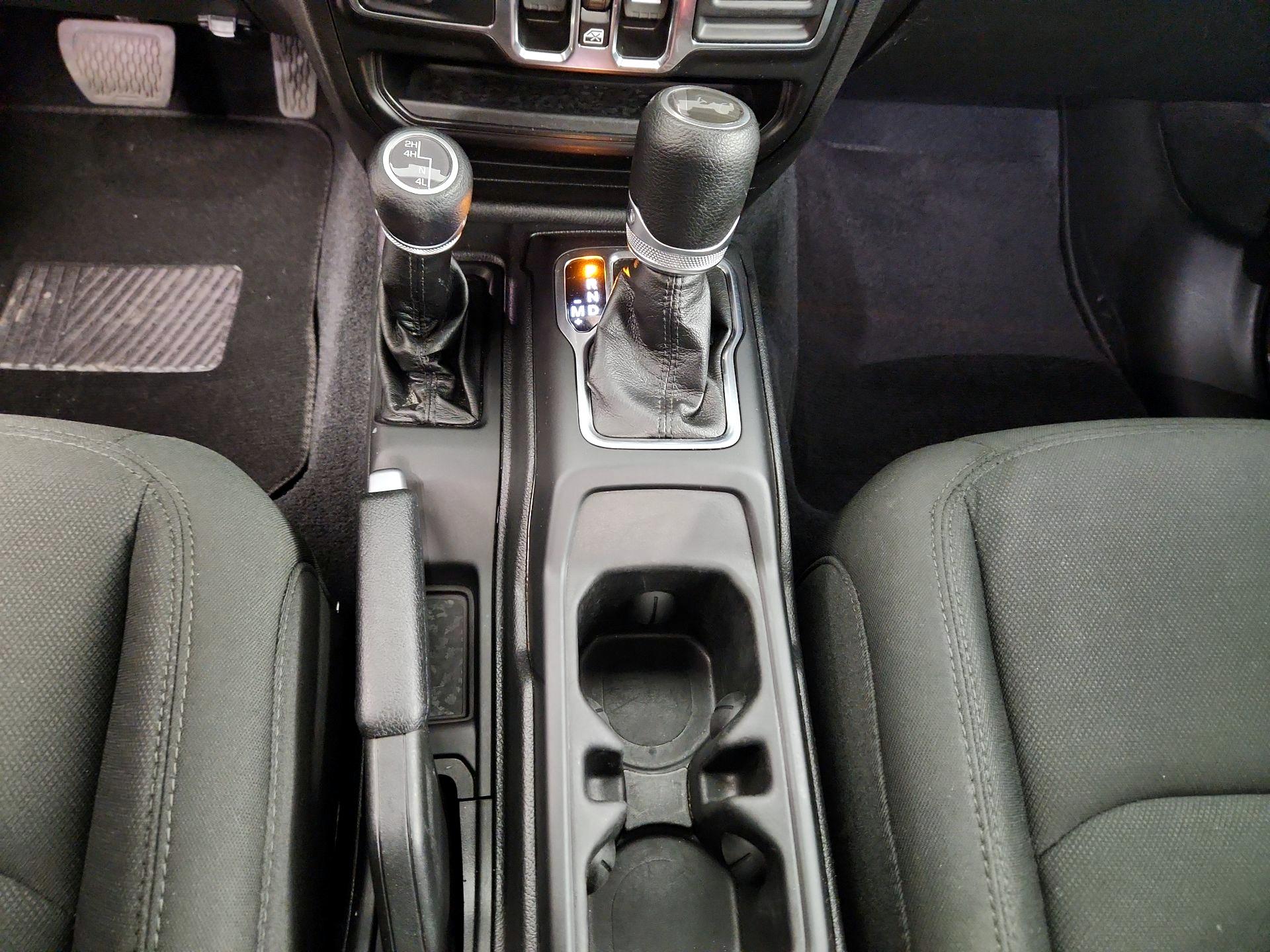 Thumbnail: 2022 Jeep Wrangler - 17