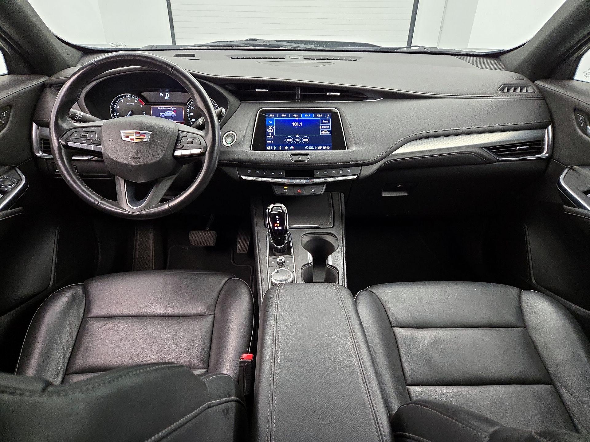 Thumbnail: 2023 Cadillac XT4 - 9