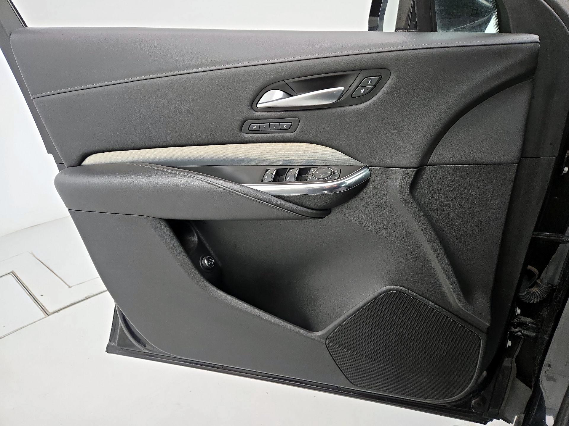 Thumbnail: 2023 Cadillac XT4 - 12