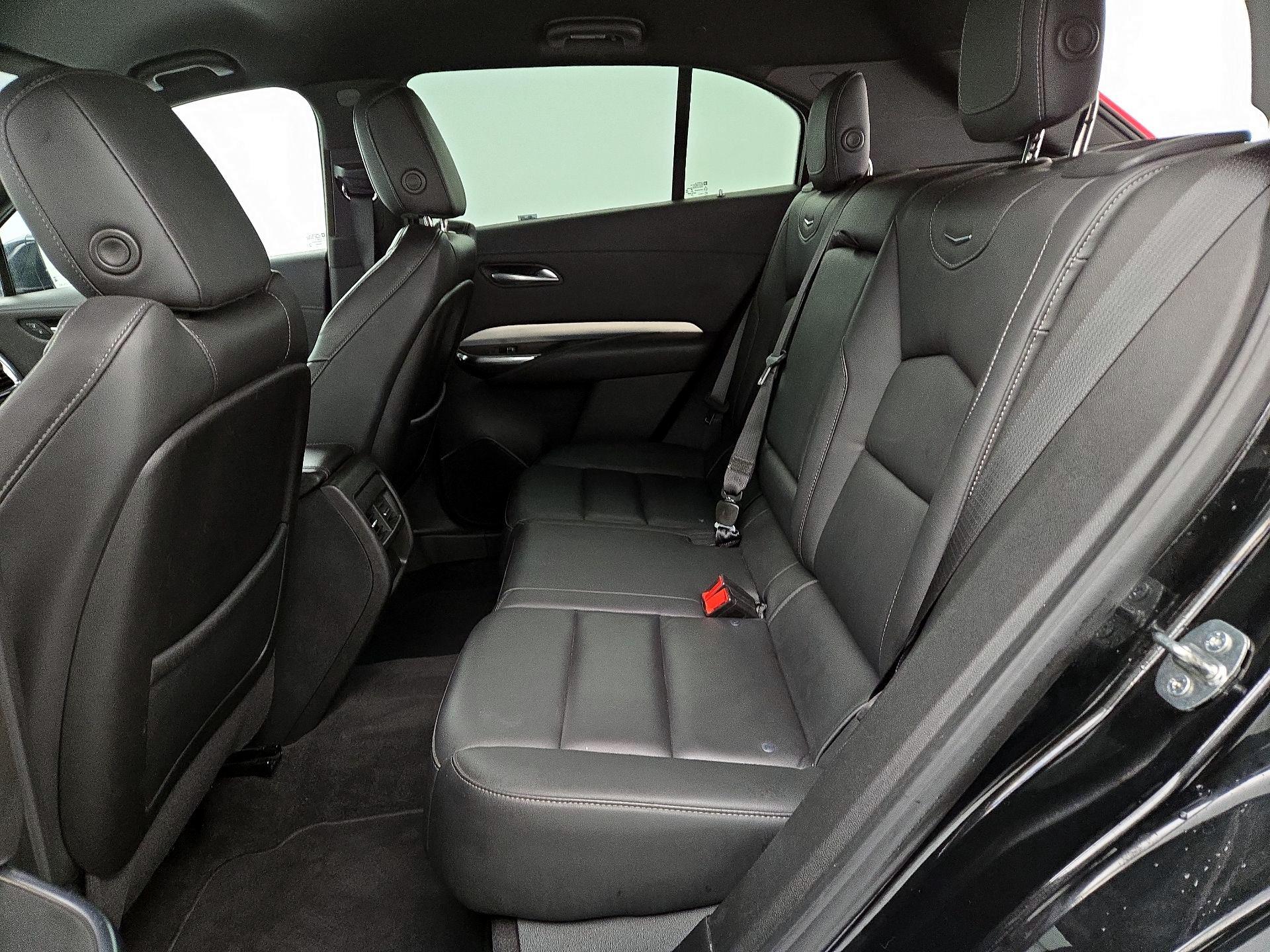 Thumbnail: 2023 Cadillac XT4 - 19