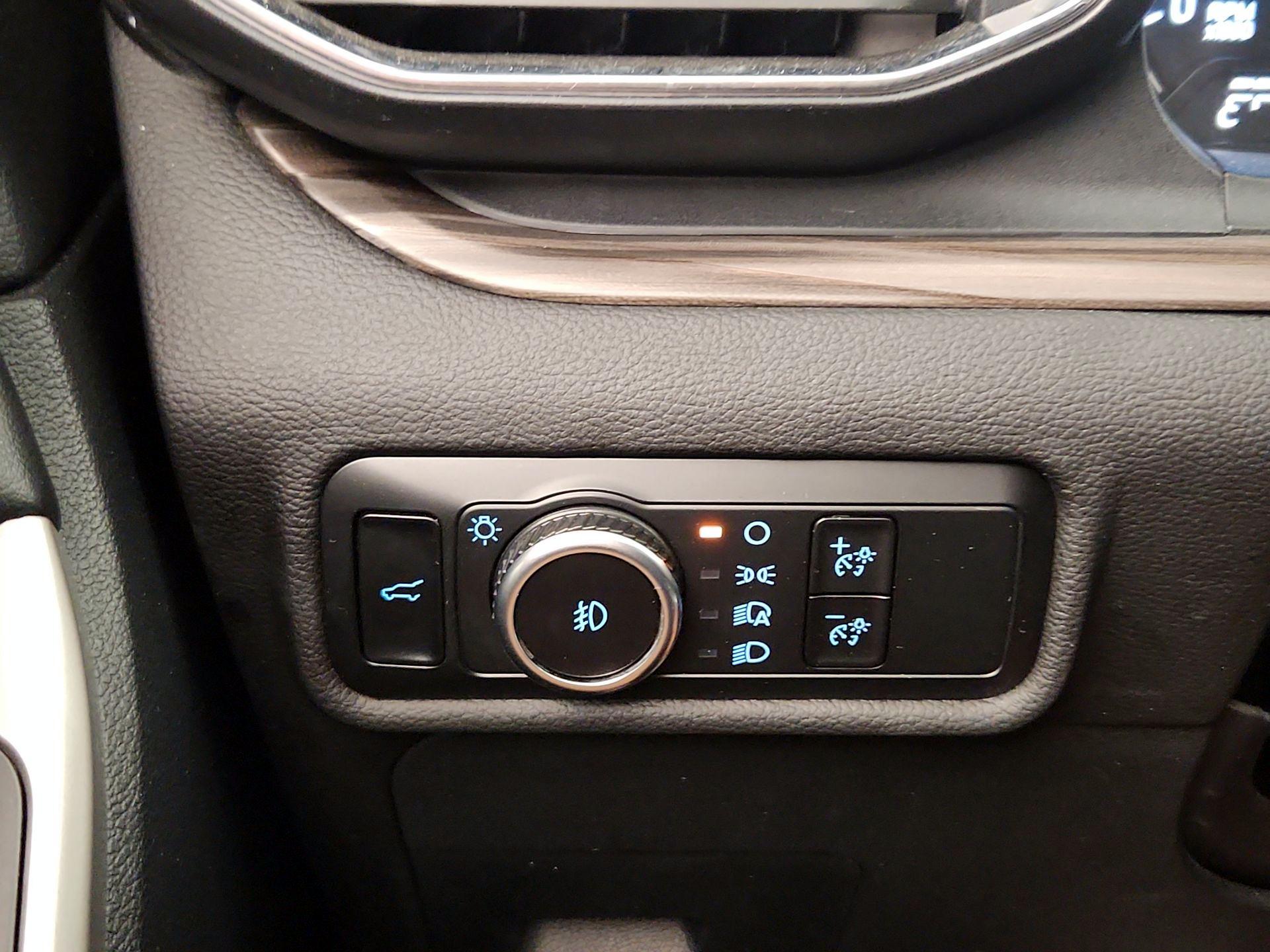 Thumbnail: 2023 Ford Explorer - 13