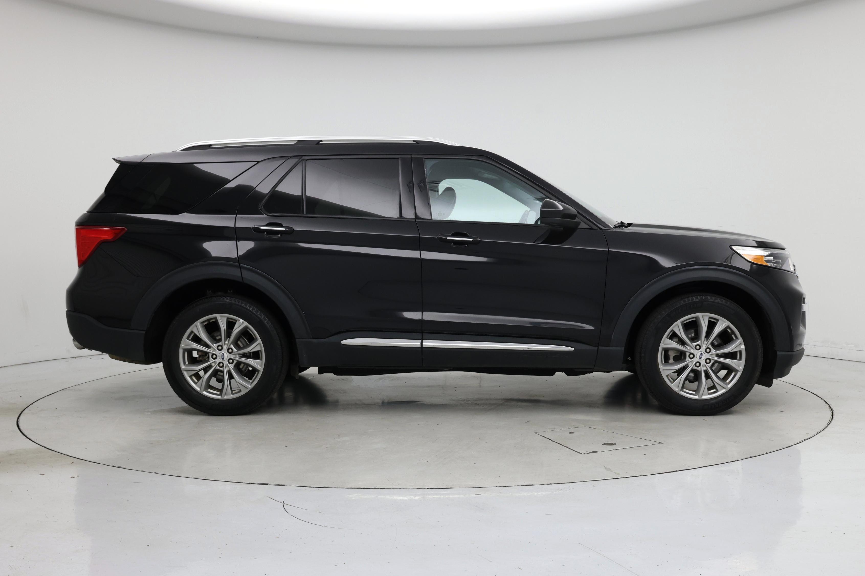 Thumbnail: 2023 Ford Explorer - 7