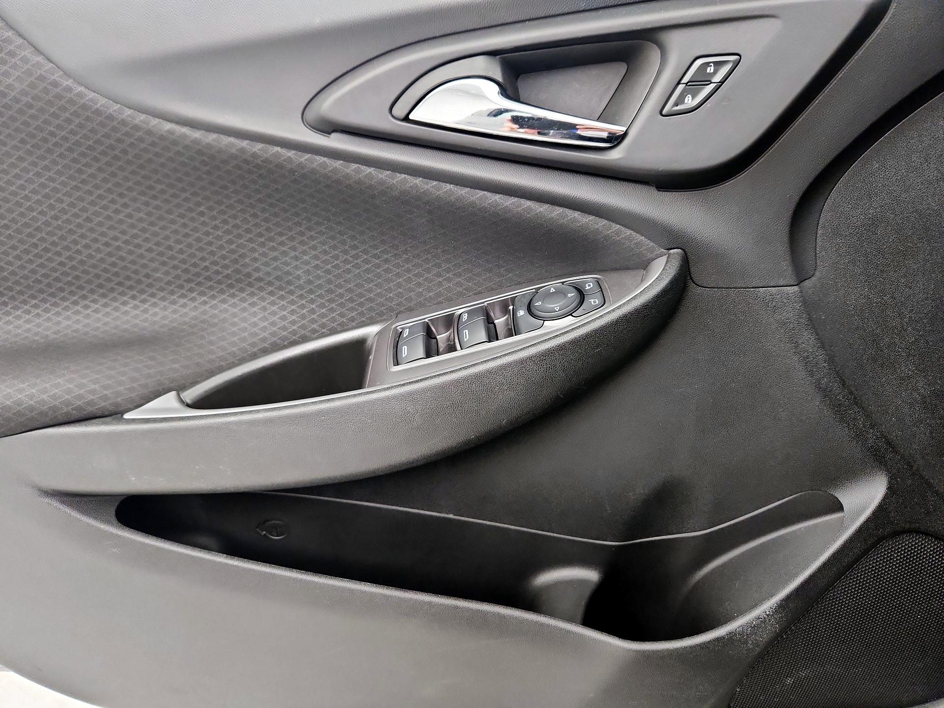 Thumbnail: 2023 Chevrolet Malibu - 12