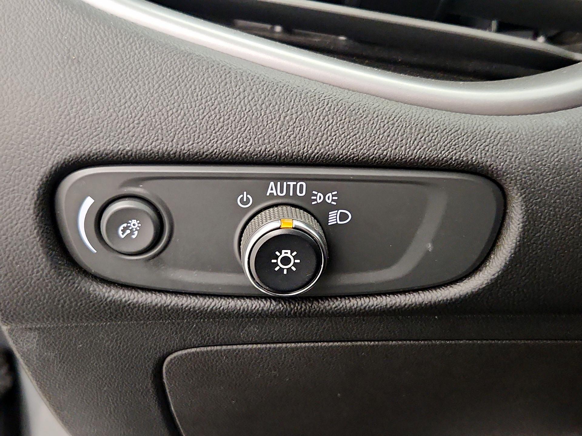 Thumbnail: 2023 Chevrolet Malibu - 13