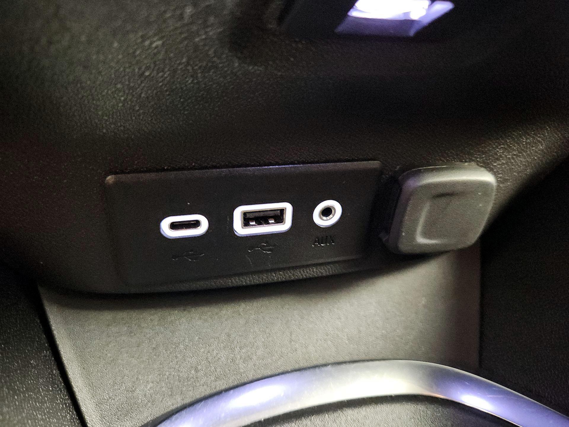 Thumbnail: 2023 Chevrolet Malibu - 18