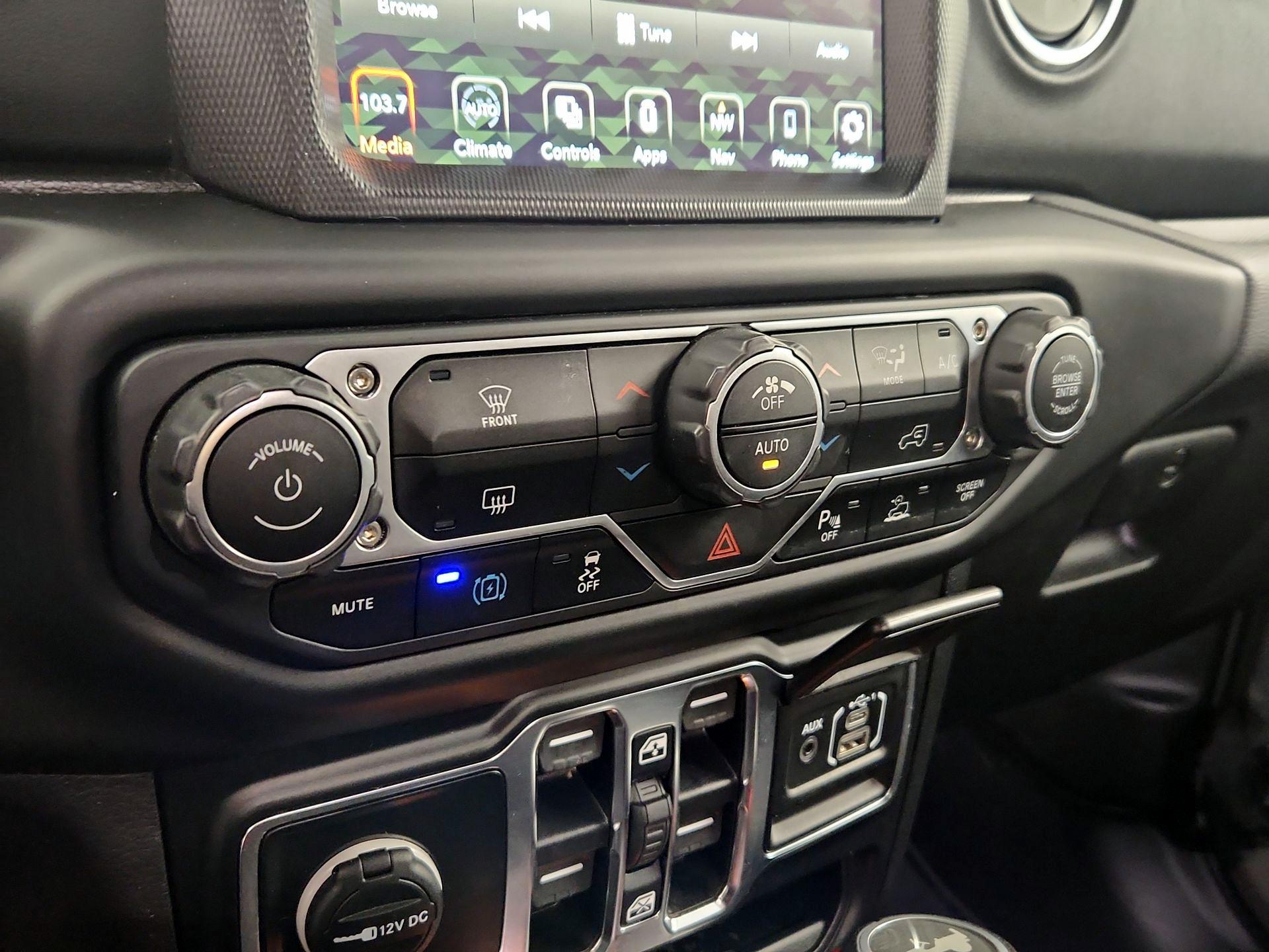 Thumbnail: 2021 Jeep Wrangler - 17