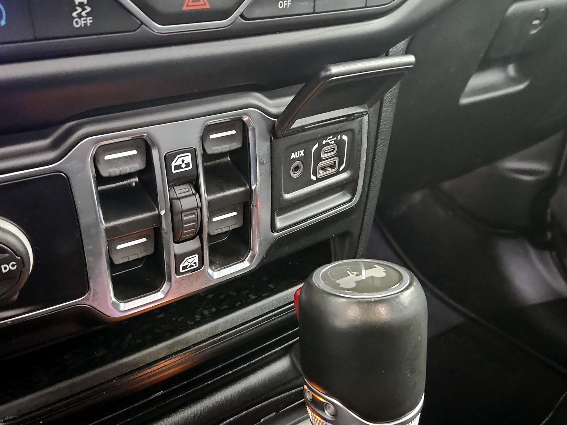 Thumbnail: 2021 Jeep Wrangler - 19