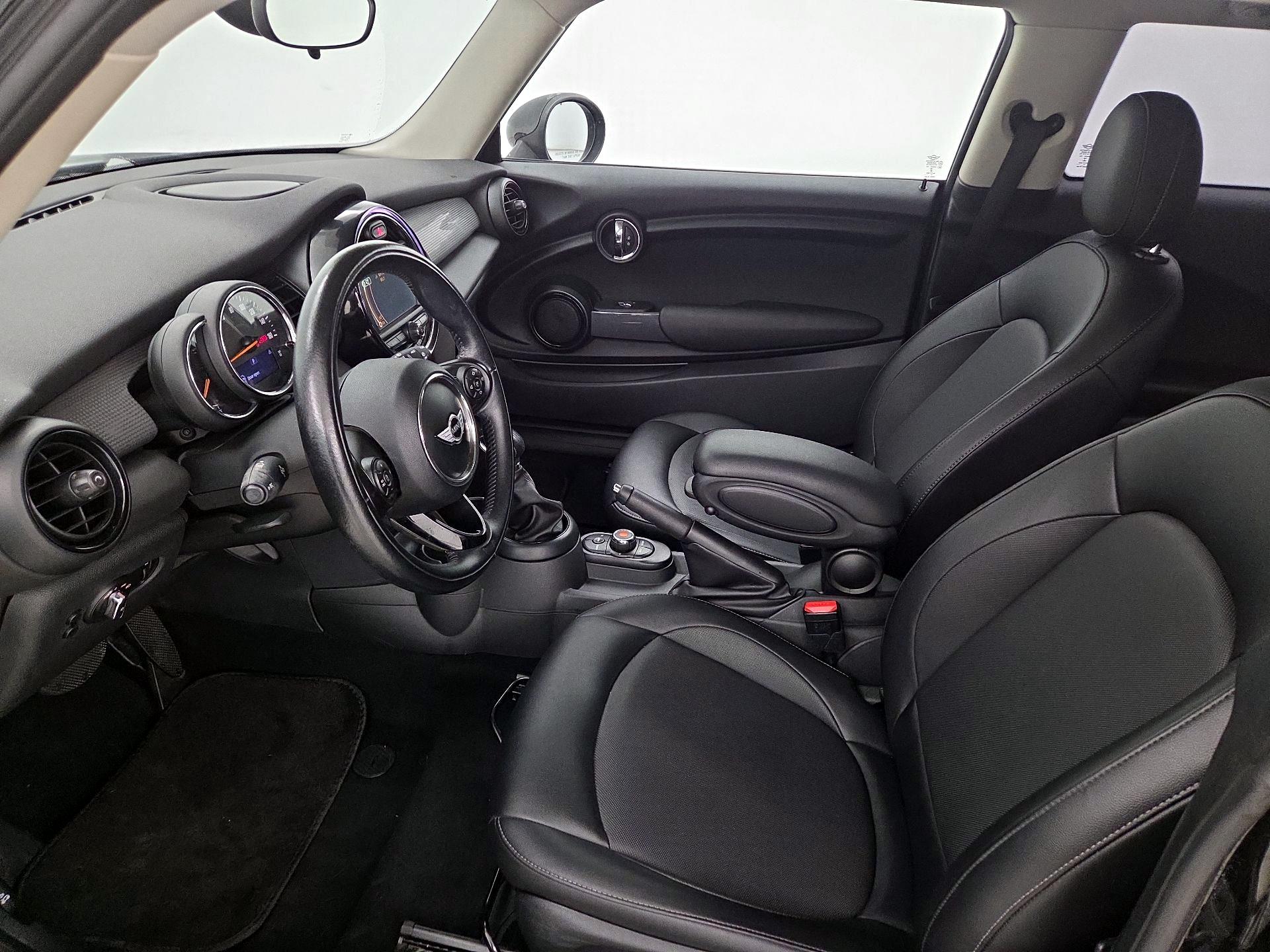 Thumbnail: 2018 MINI Cooper Hardtop - 11