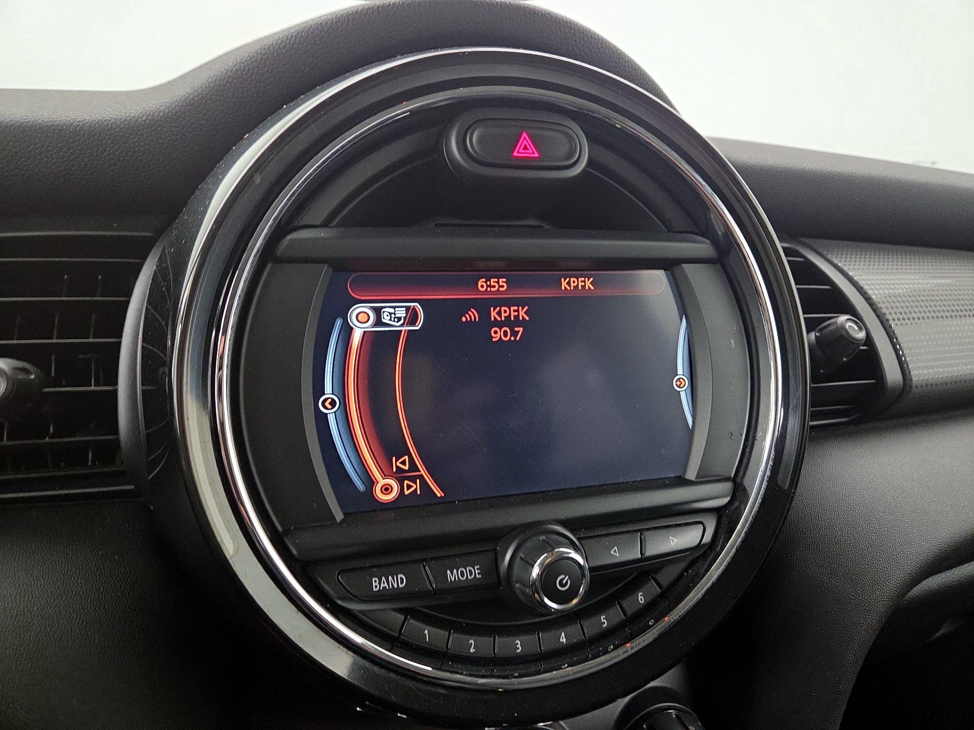 Thumbnail: 2018 MINI Cooper Hardtop - 15