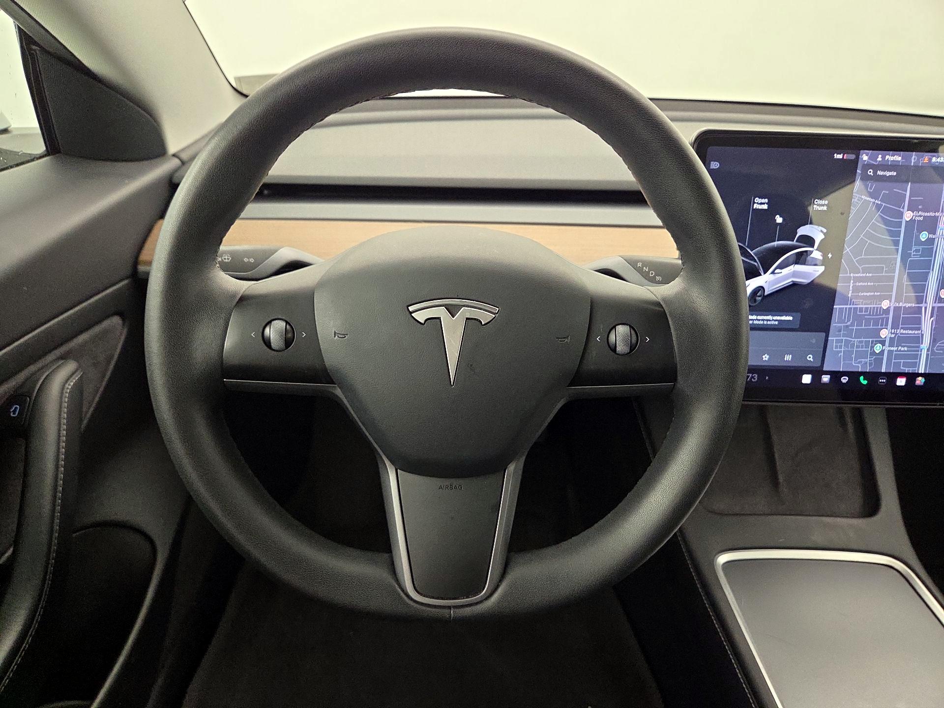 Thumbnail: 2021 Tesla Model 3 - 10