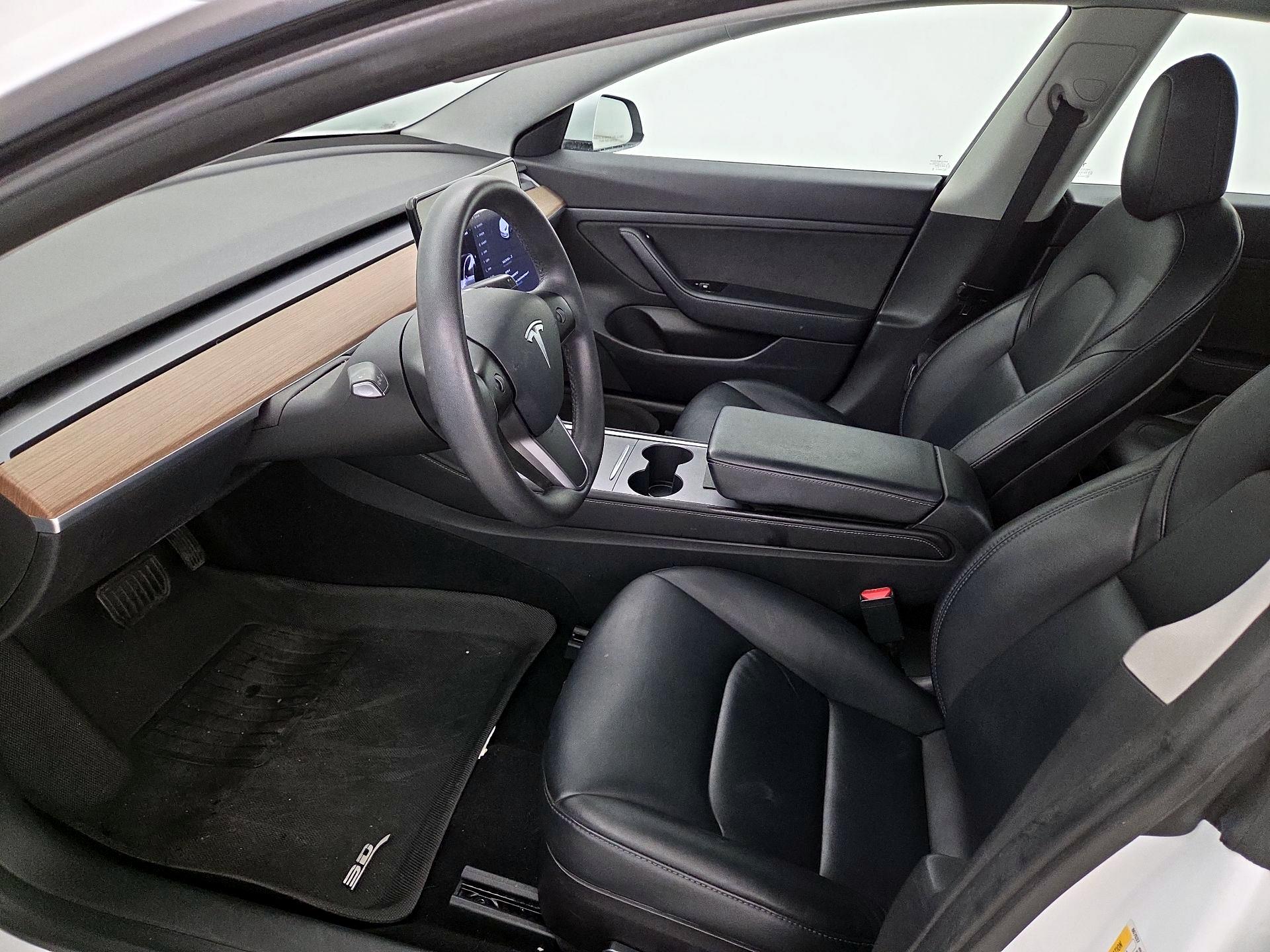 Thumbnail: 2021 Tesla Model 3 - 11