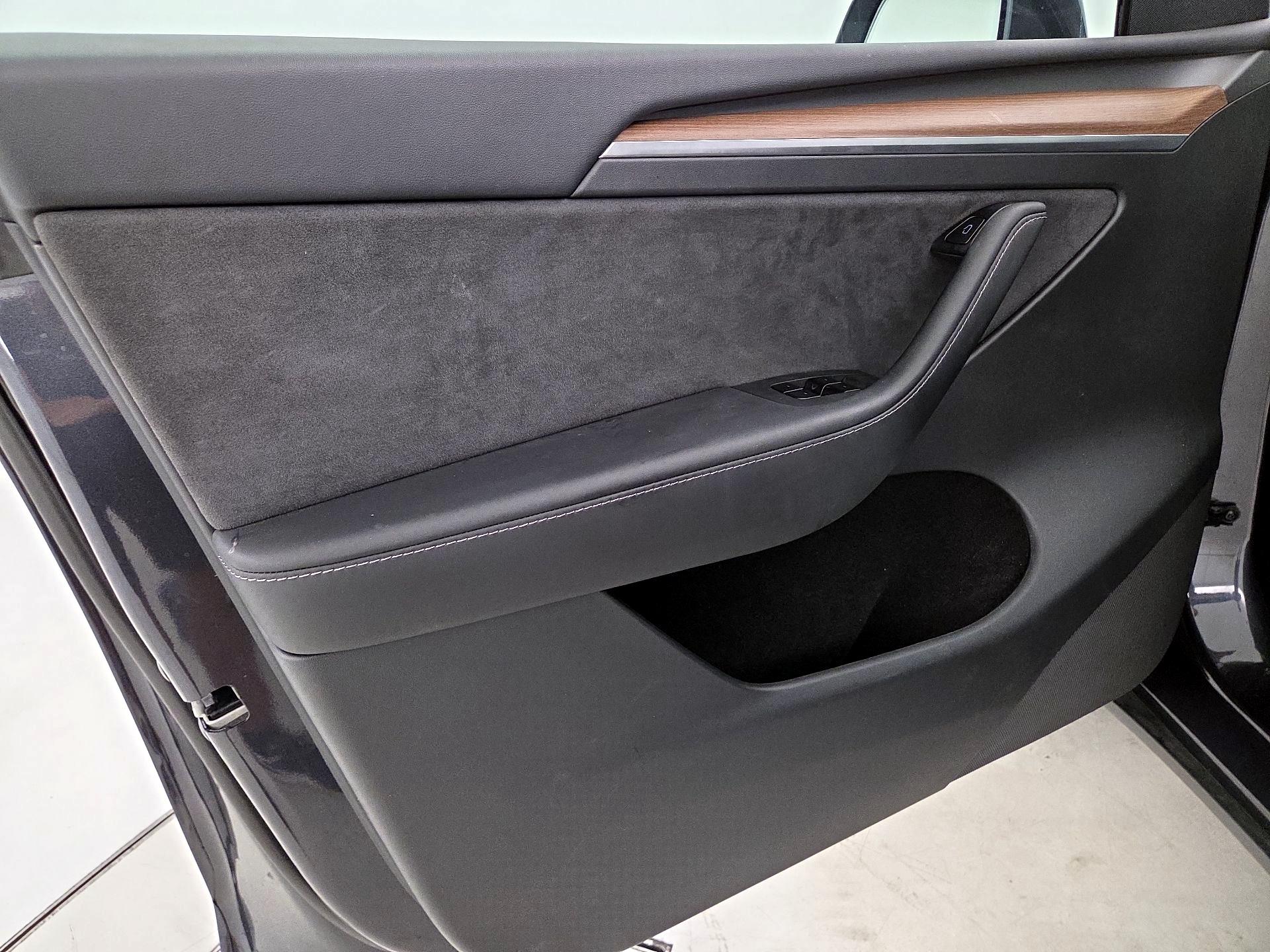 Thumbnail: 2025 Tesla Model Y - 12