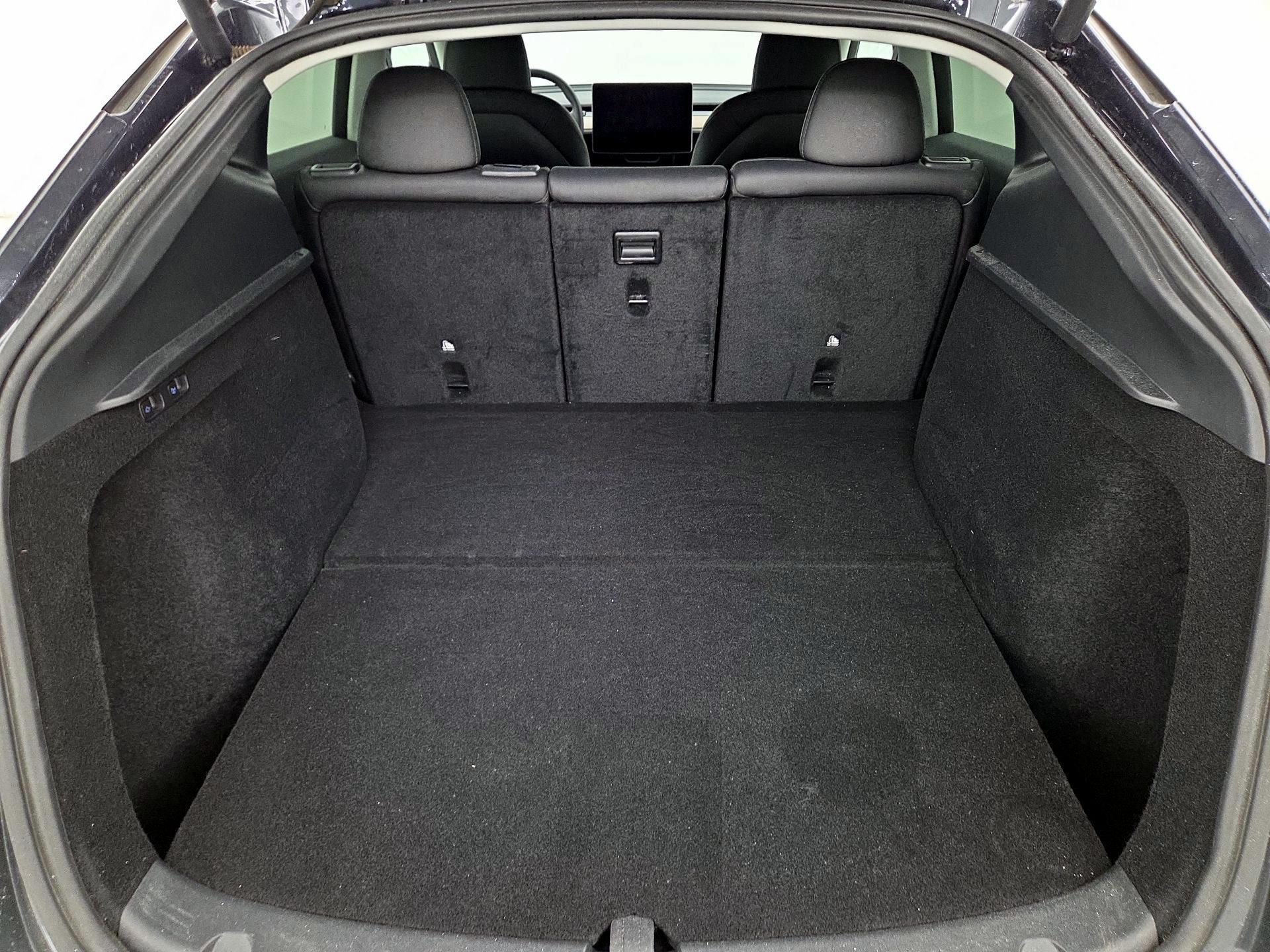 Thumbnail: 2025 Tesla Model Y - 19