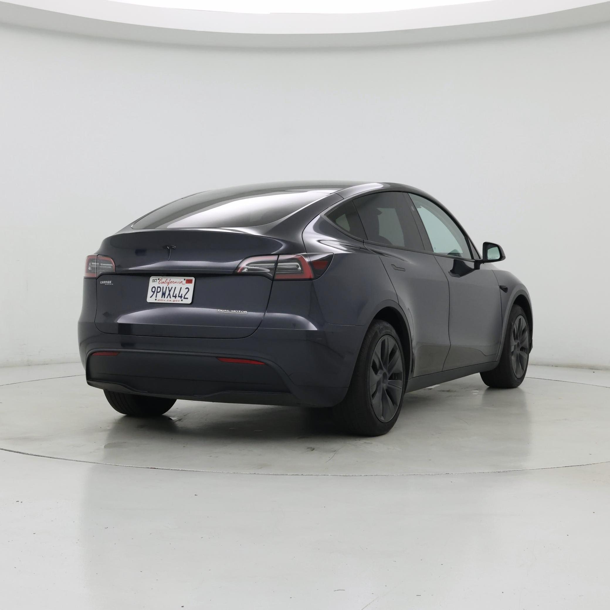 Thumbnail: 2025 Tesla Model Y - 8