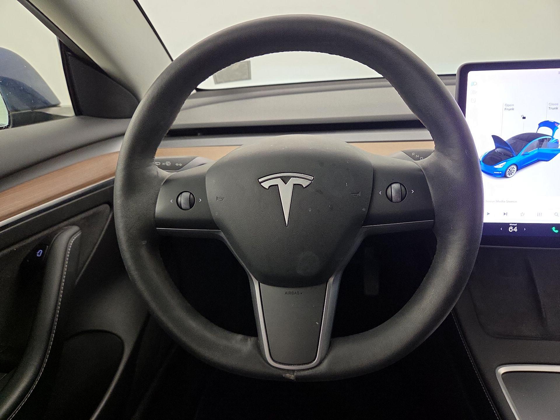 Thumbnail: 2022 Tesla Model 3 - 10