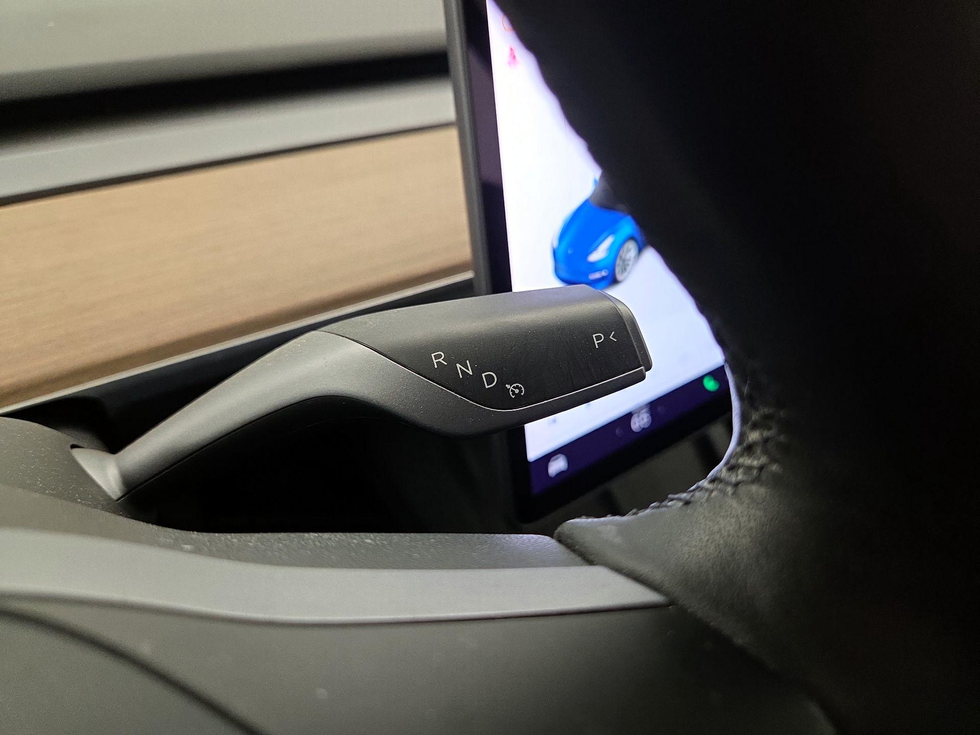 Thumbnail: 2022 Tesla Model 3 - 17