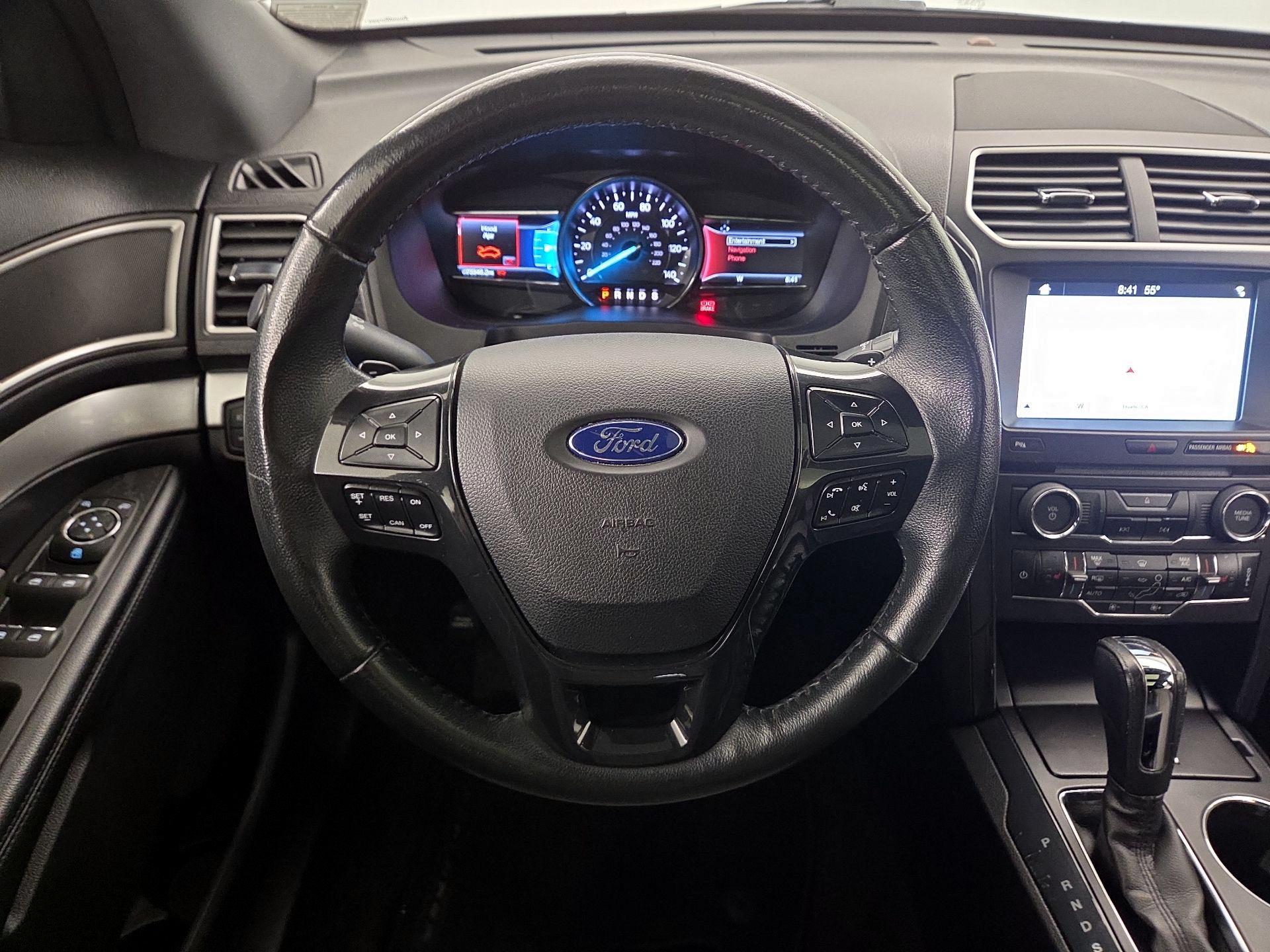 Thumbnail: 2017 Ford Explorer - 10