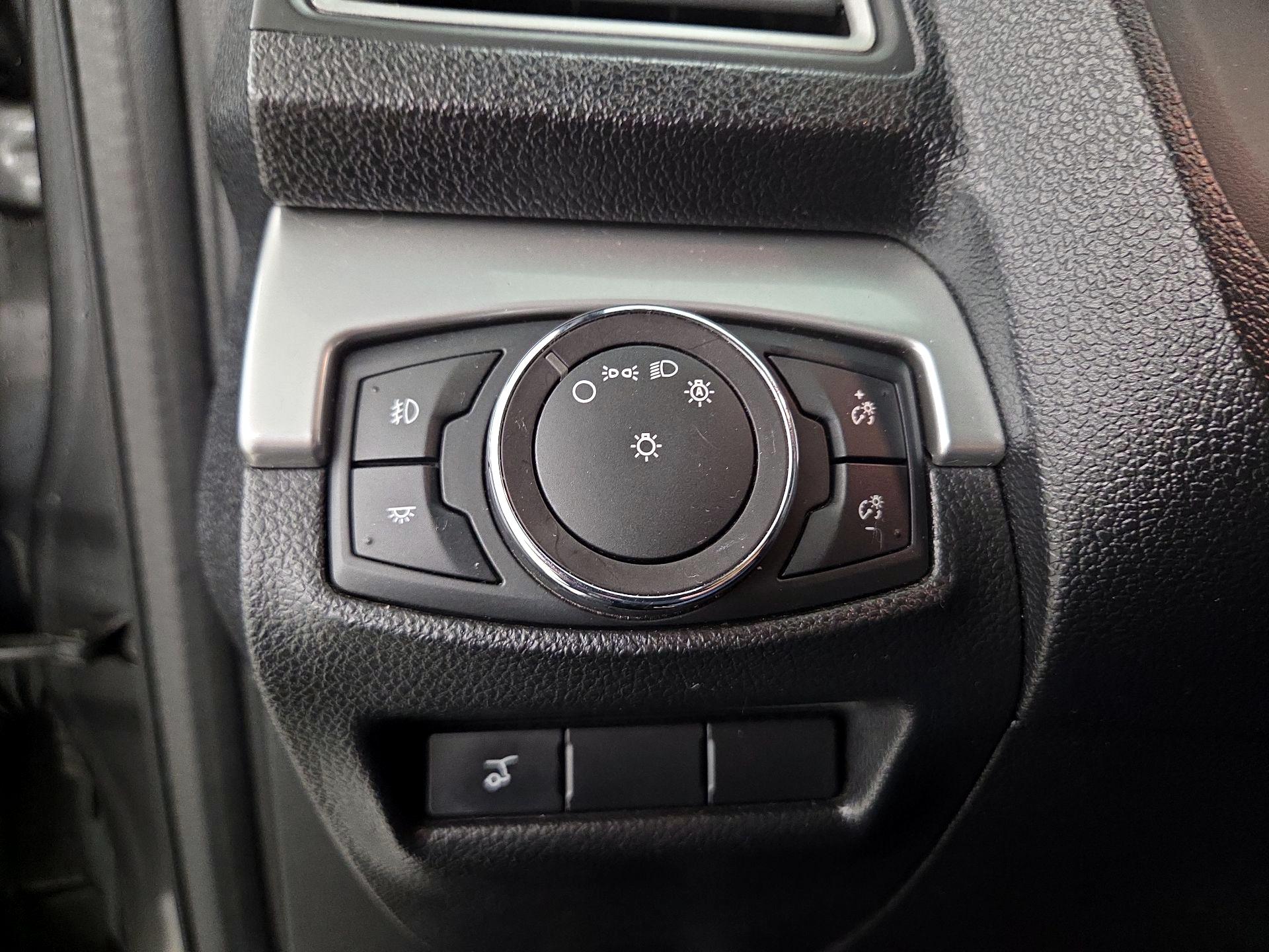 Thumbnail: 2017 Ford Explorer - 13