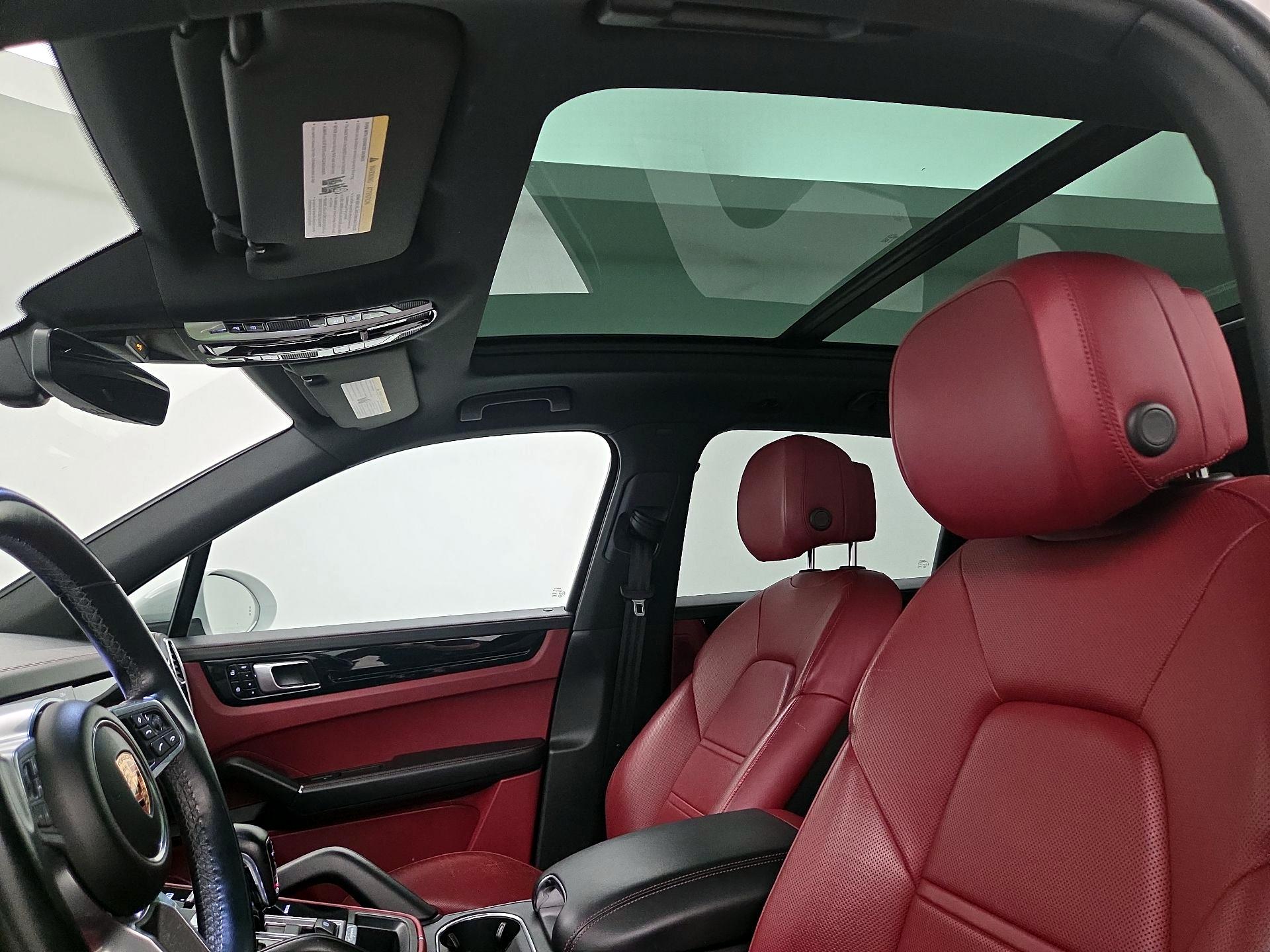 Thumbnail: 2020 Porsche Cayenne - 19