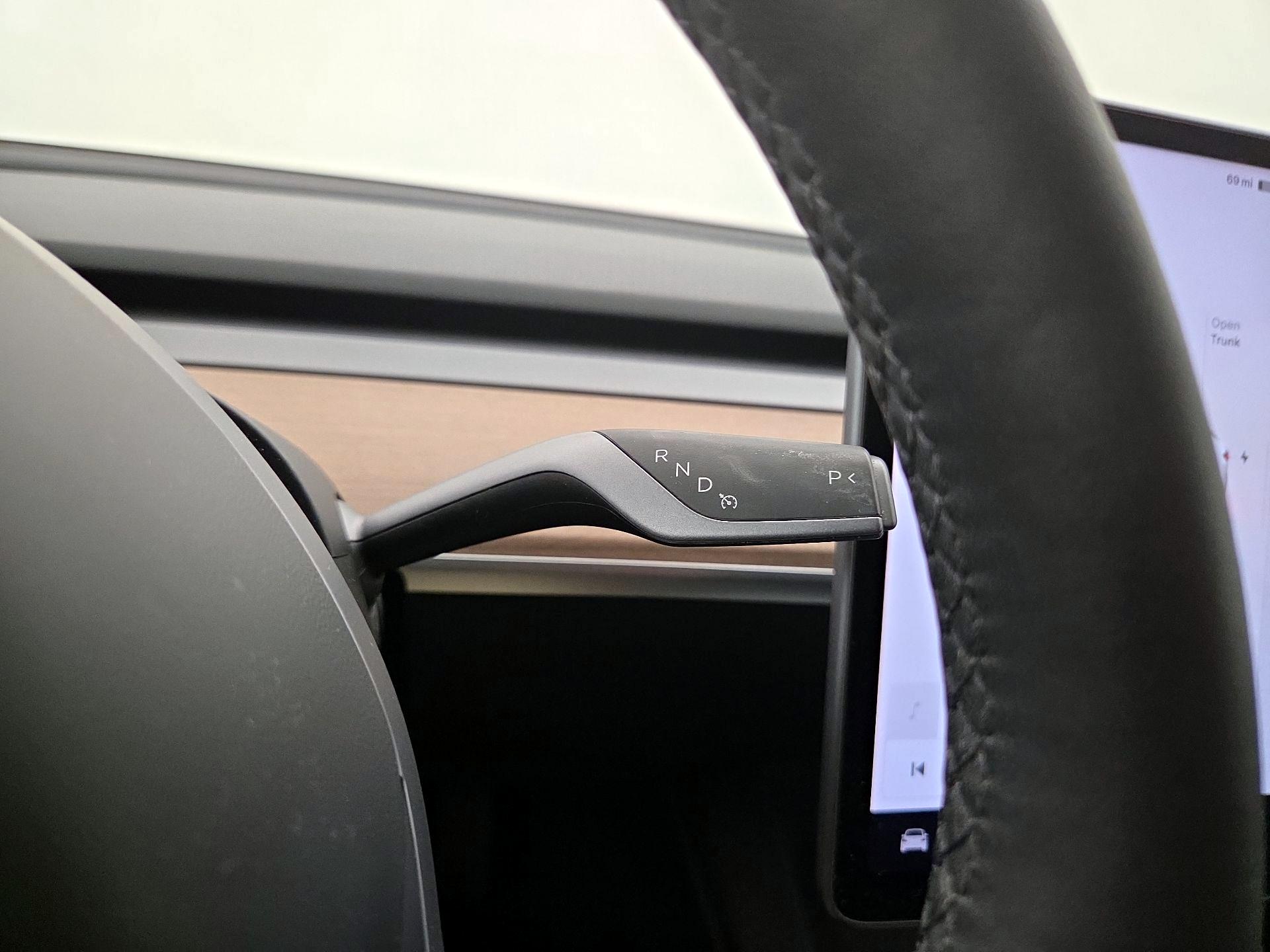 Thumbnail: 2022 Tesla Model 3 - 17