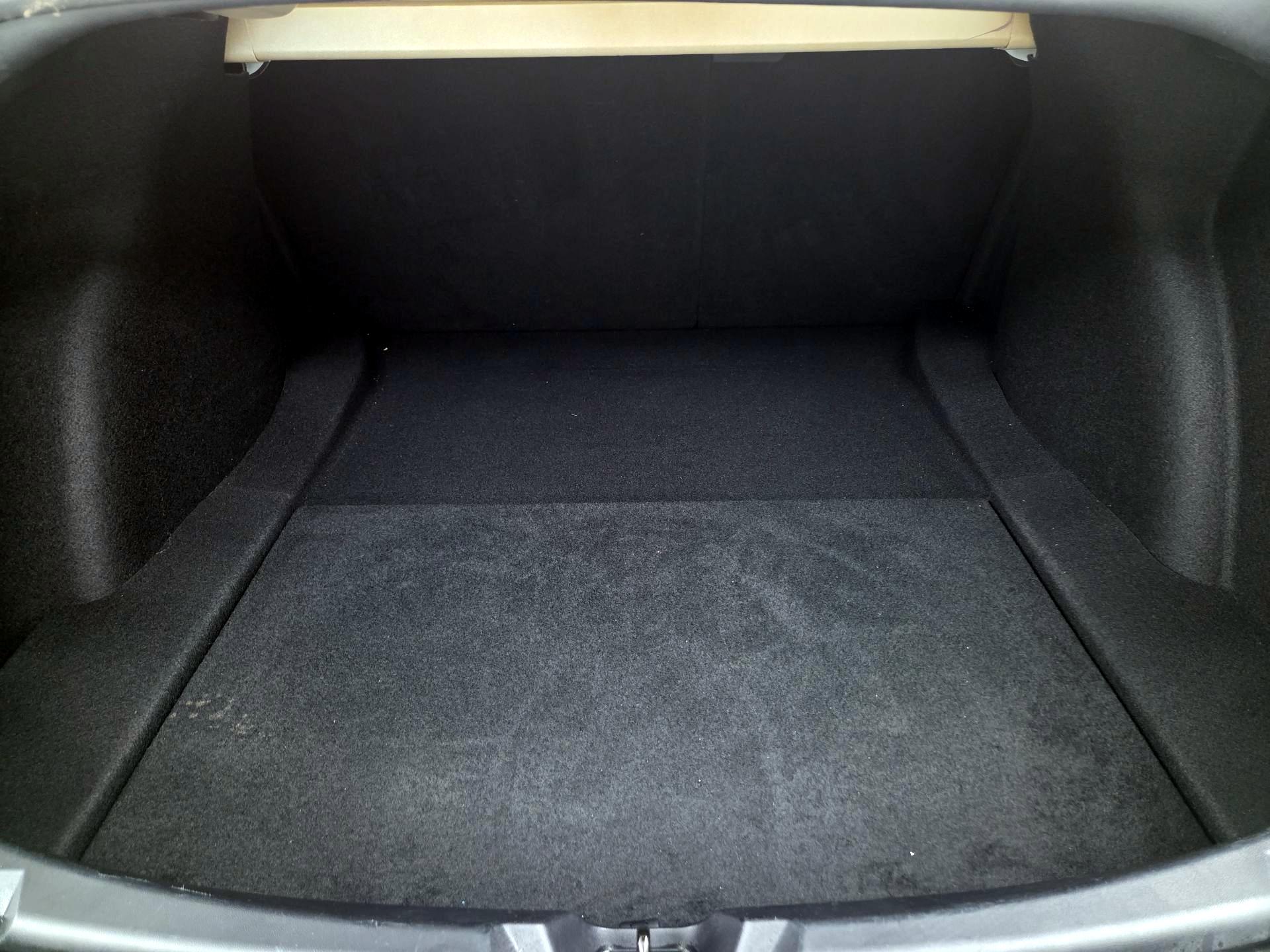 Thumbnail: 2022 Tesla Model 3 - 19