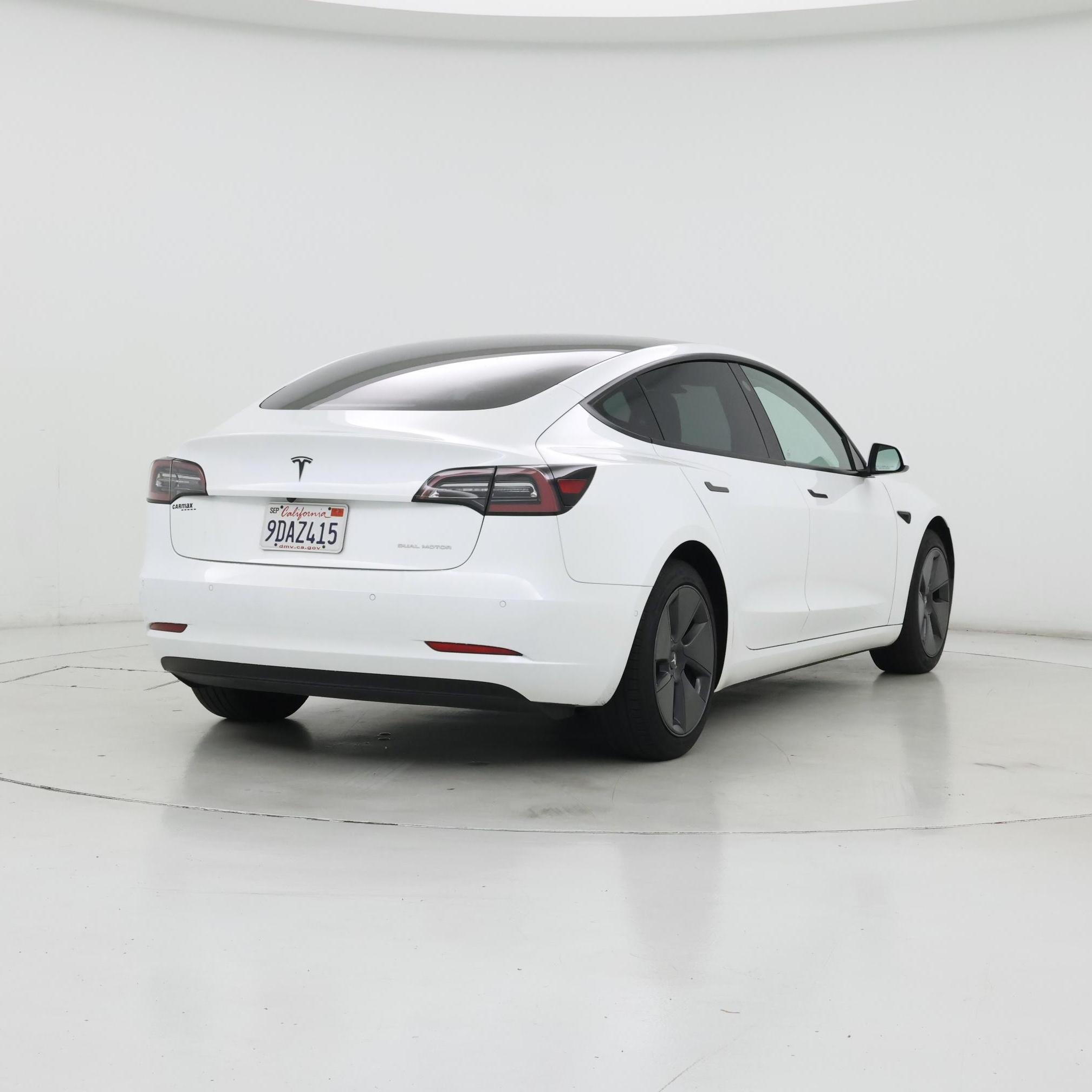 Thumbnail: 2022 Tesla Model 3 - 8