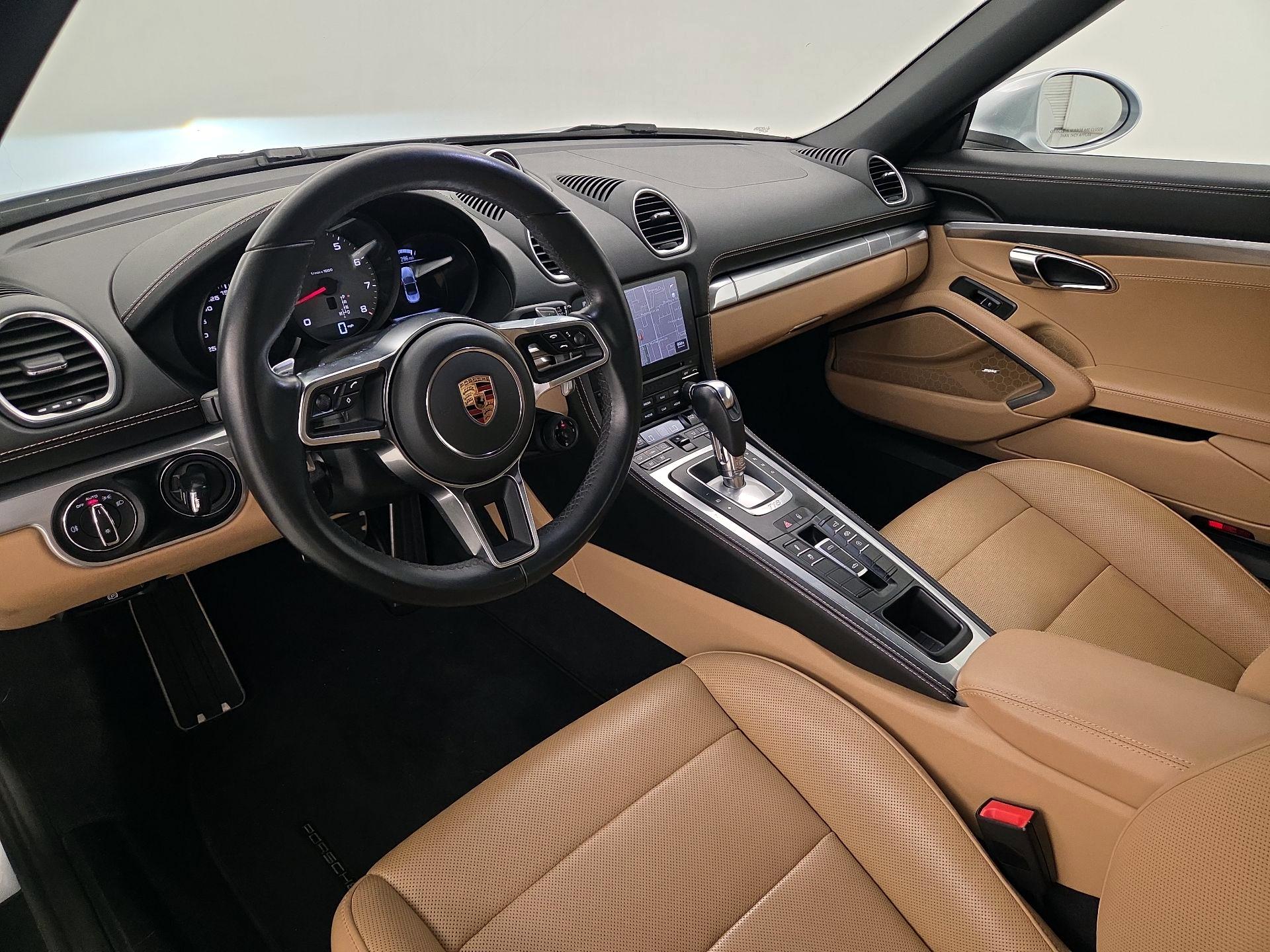 Thumbnail: 2017 Porsche 718 Boxster - 9