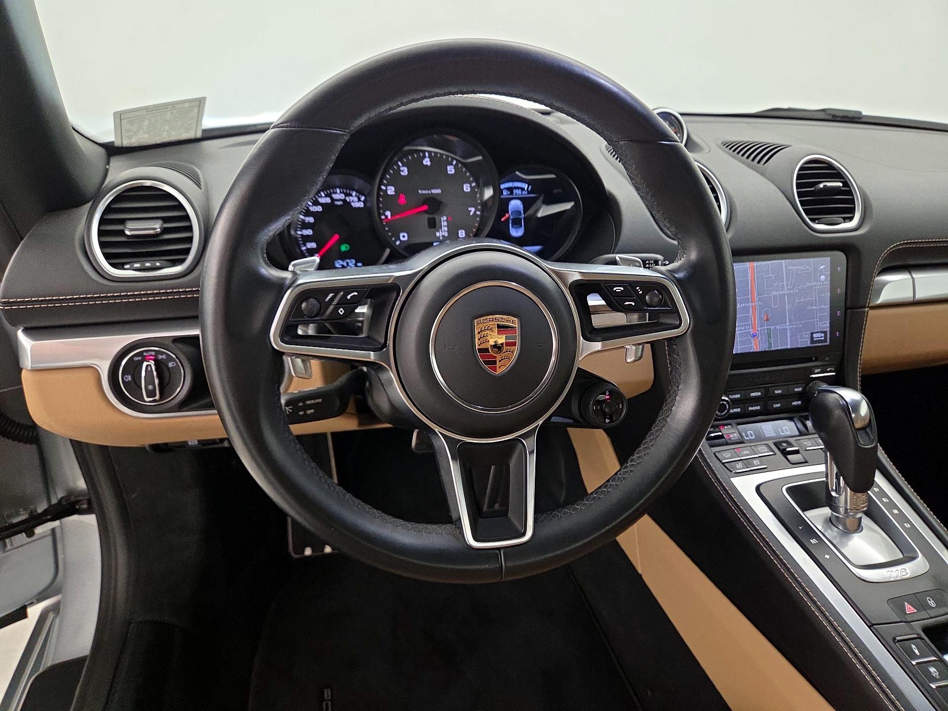 Thumbnail: 2017 Porsche 718 Boxster - 10