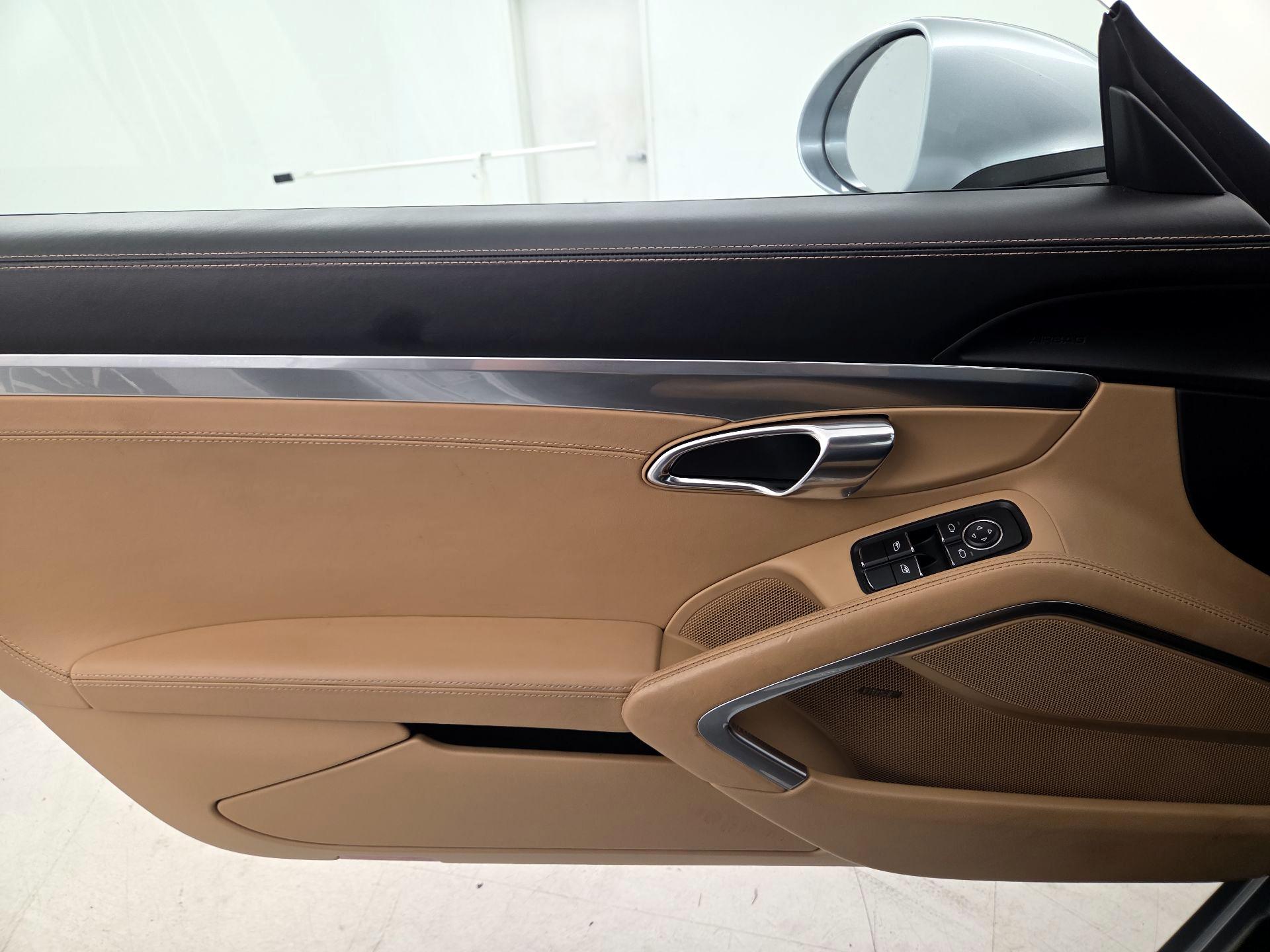 Thumbnail: 2017 Porsche 718 Boxster - 12