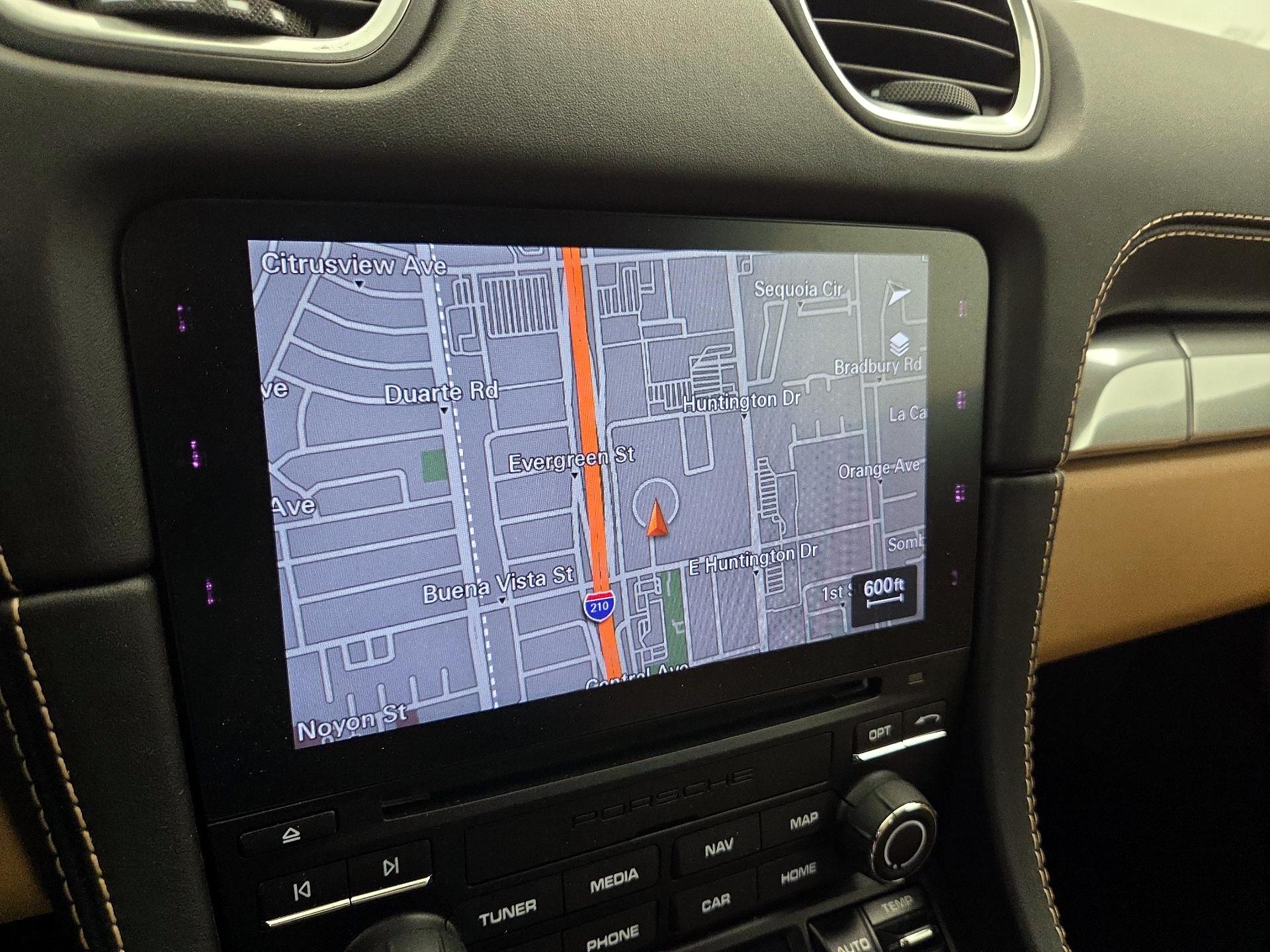 Thumbnail: 2017 Porsche 718 Boxster - 14