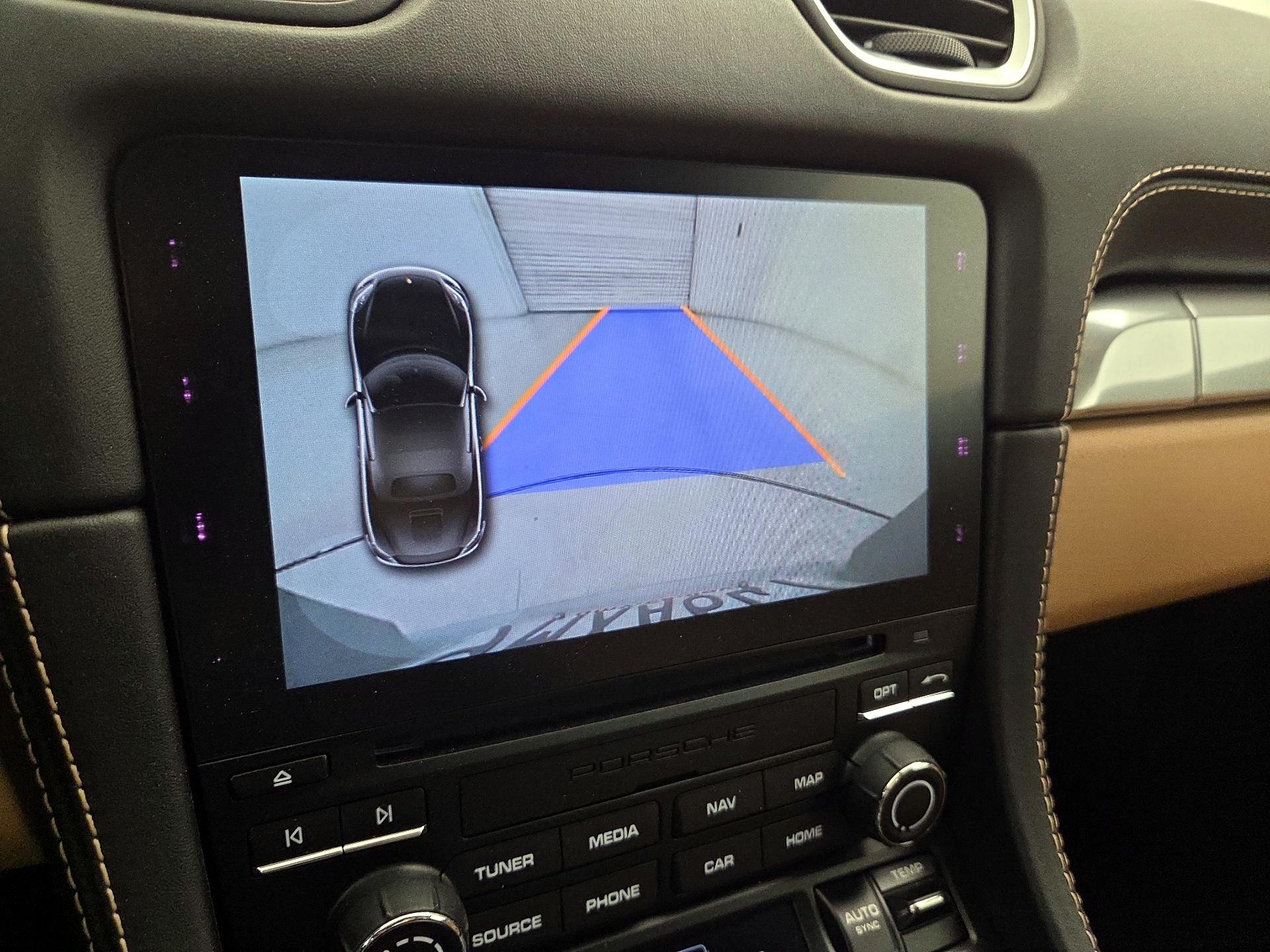 Thumbnail: 2017 Porsche 718 Boxster - 15