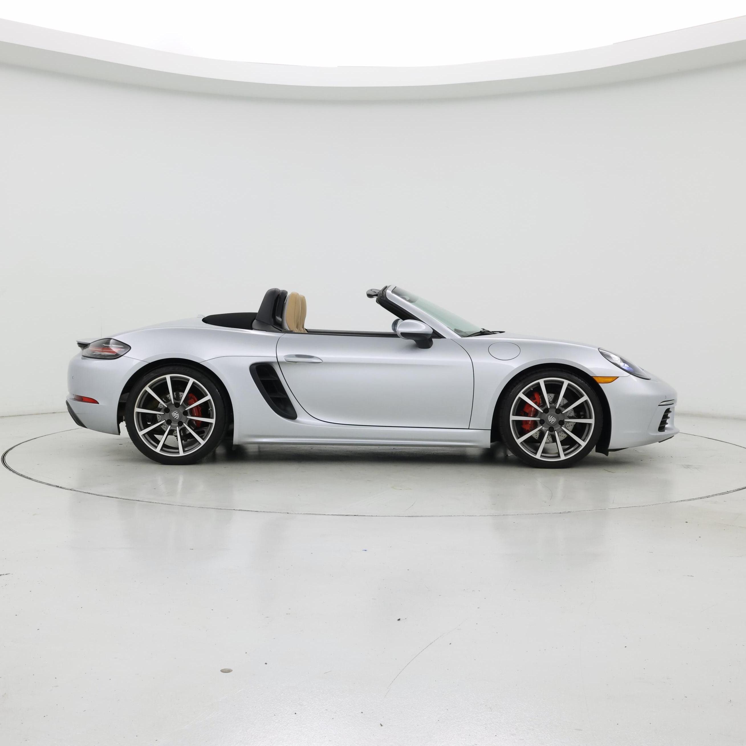 Thumbnail: 2017 Porsche 718 Boxster - 7