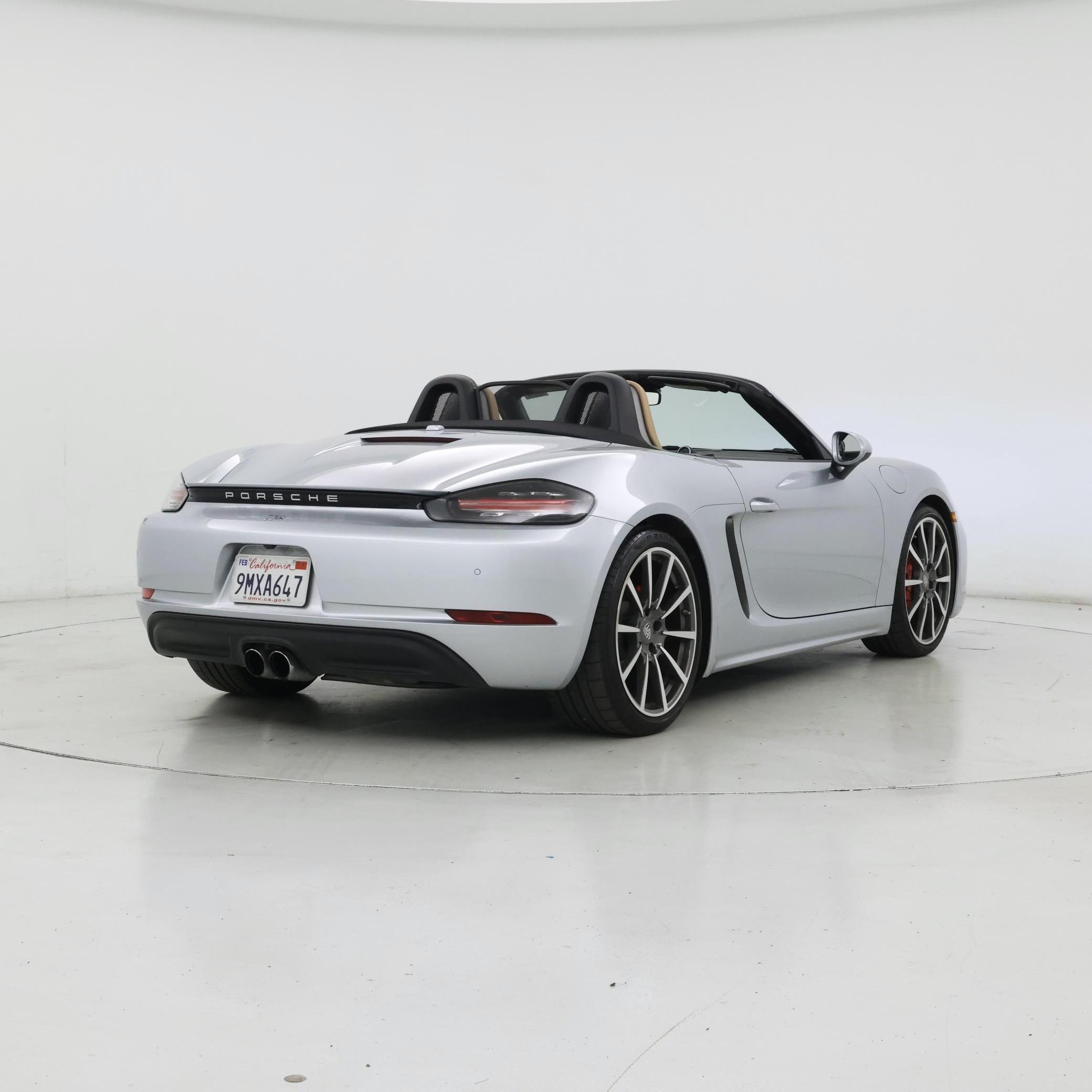 Thumbnail: 2017 Porsche 718 Boxster - 8