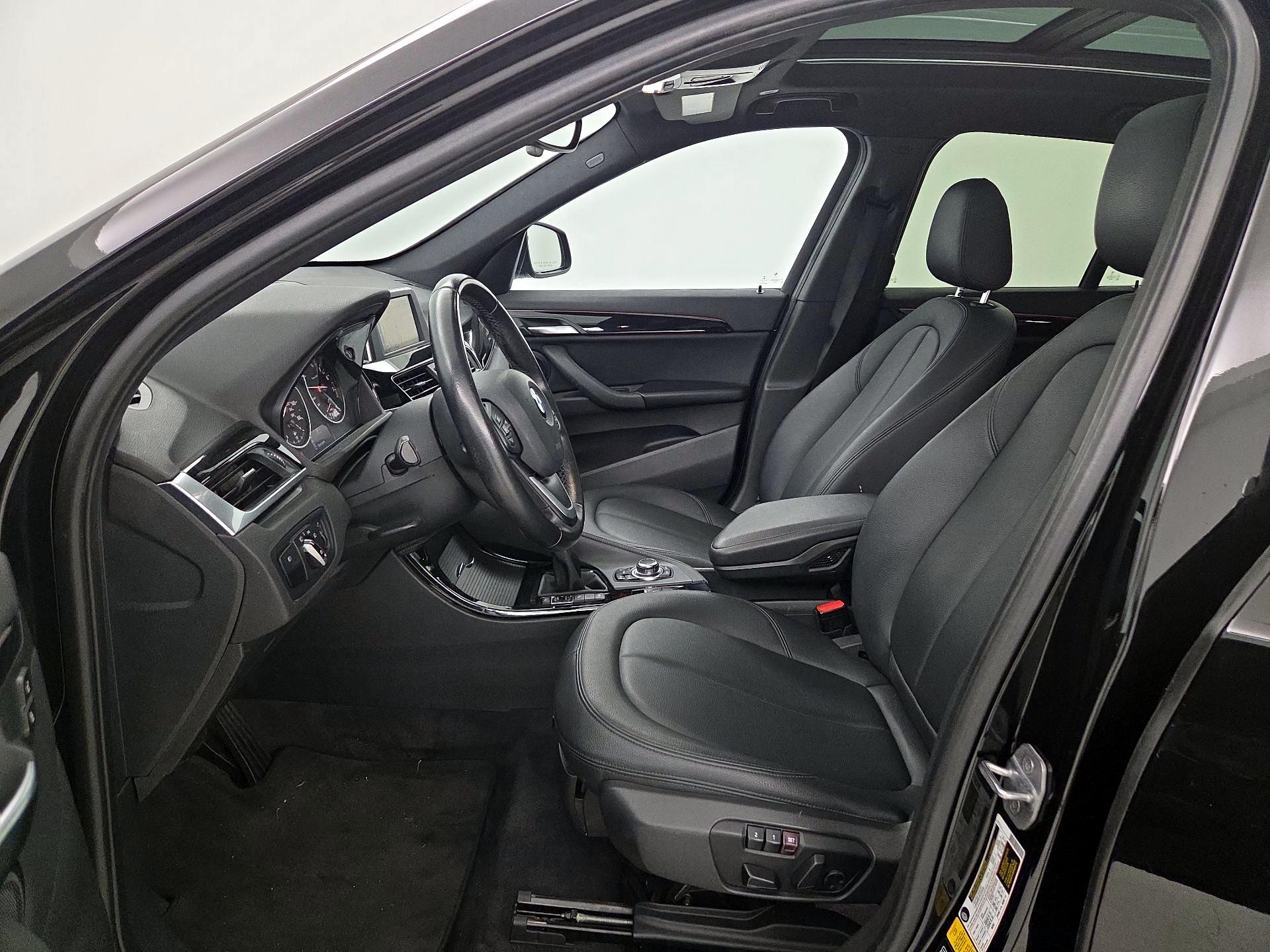 Thumbnail: 2016 BMW X1 - 11