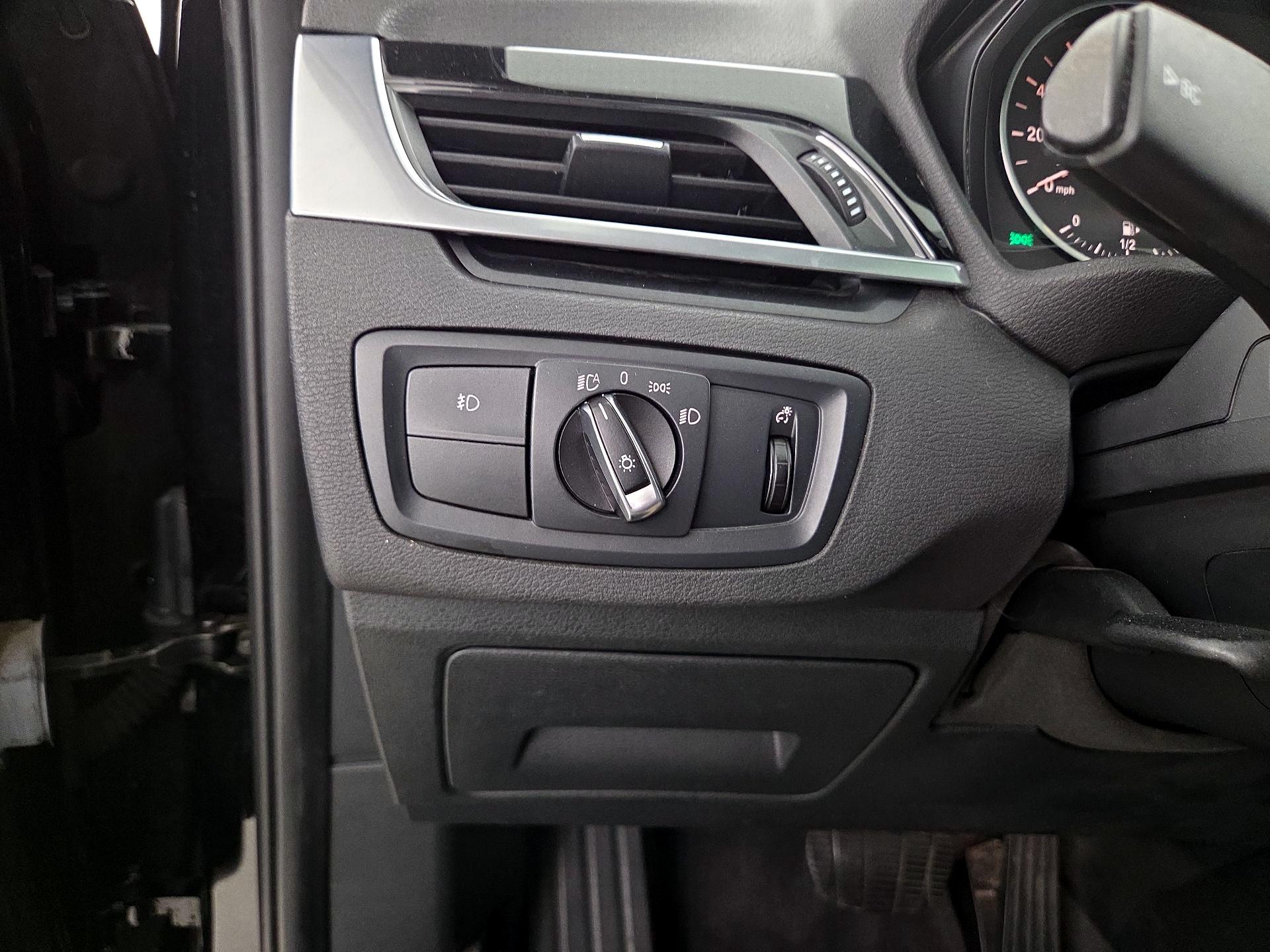 Thumbnail: 2016 BMW X1 - 13