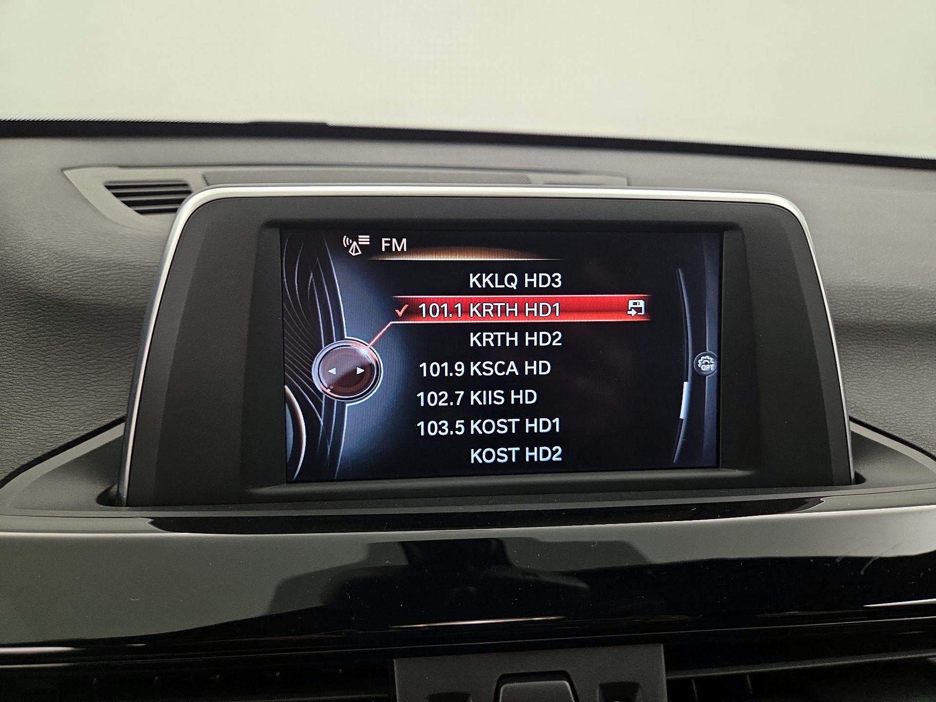 Thumbnail: 2016 BMW X1 - 16