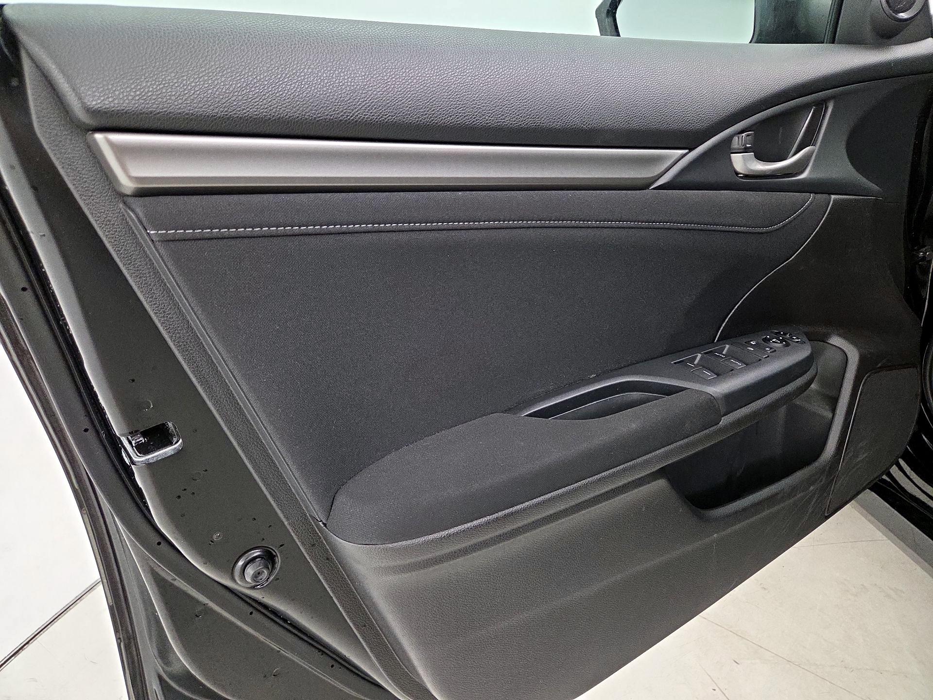 Thumbnail: 2019 Honda Civic - 12