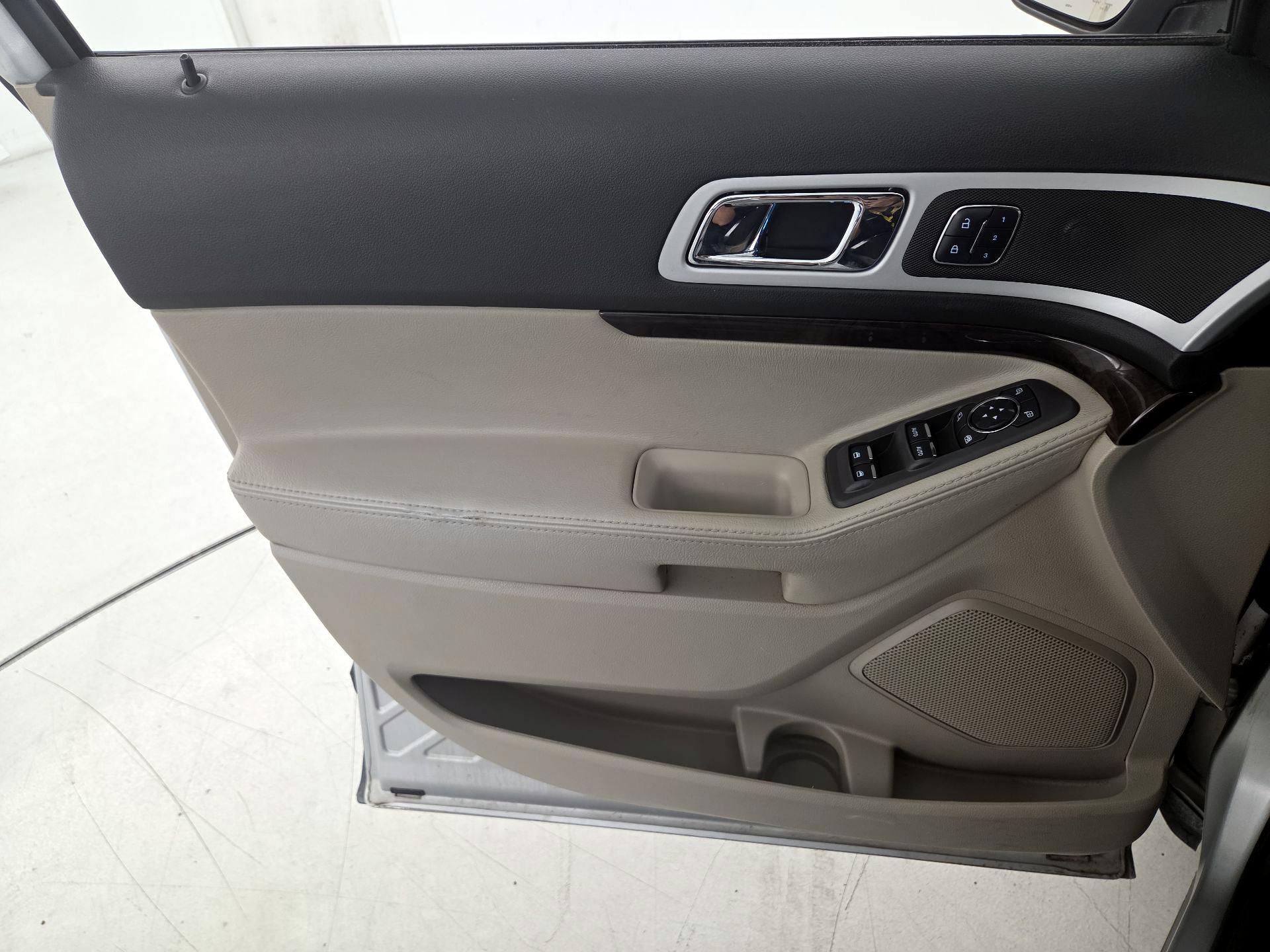 Thumbnail: 2014 Ford Explorer - 12