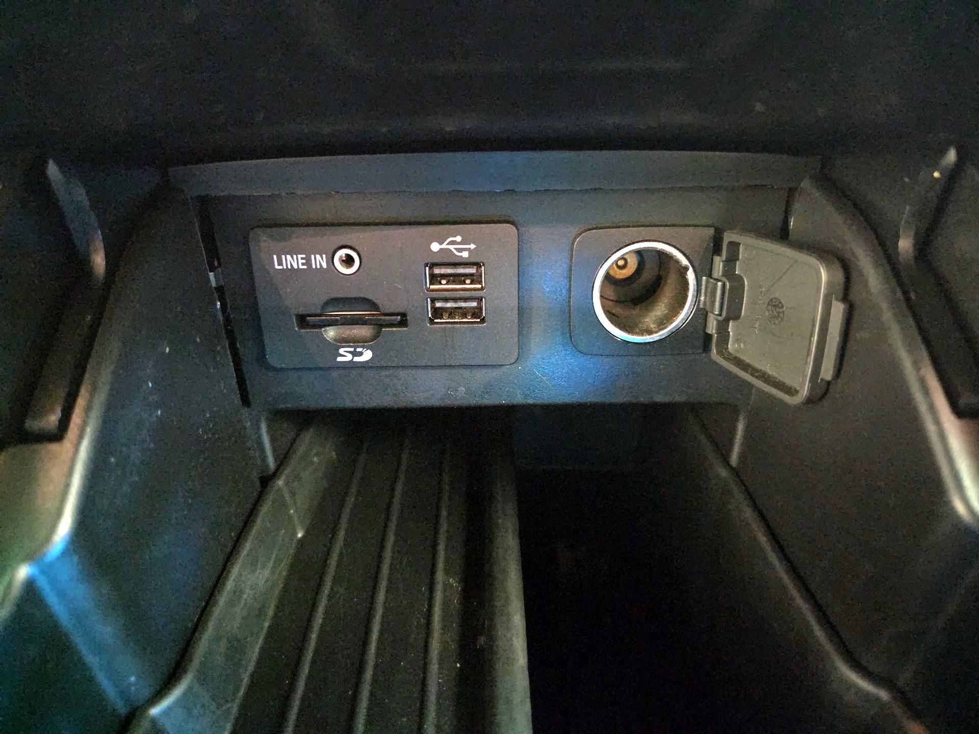 Thumbnail: 2014 Ford Explorer - 19