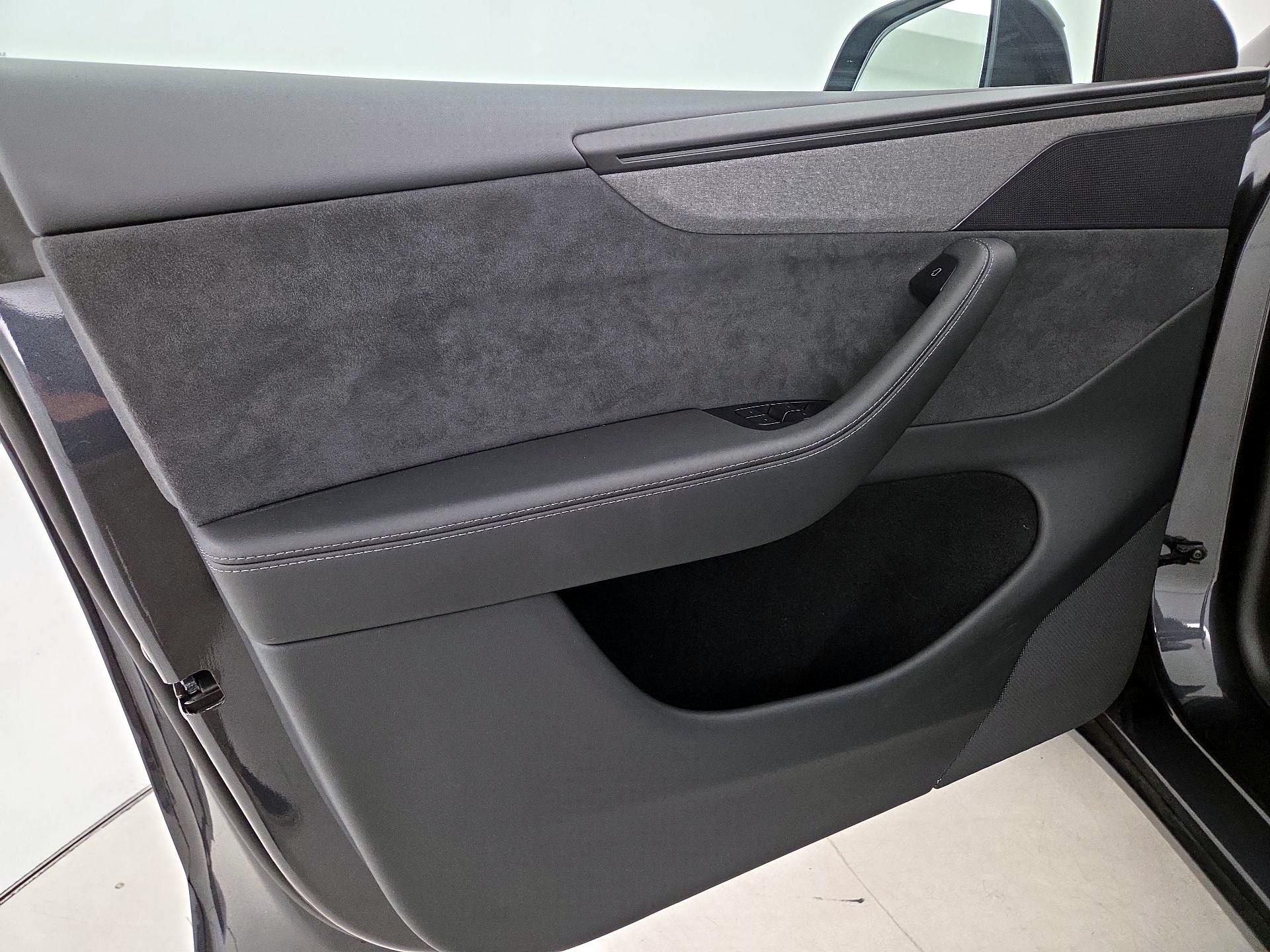 Thumbnail: 2026 Tesla Model Y - 12